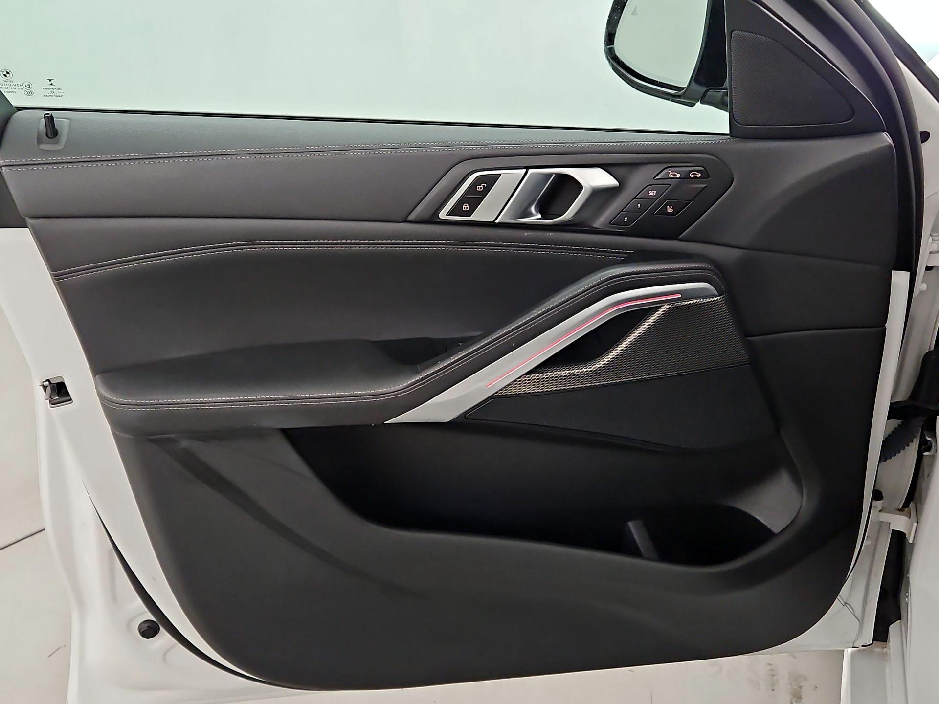 Thumbnail: 2023 BMW X6 - 12