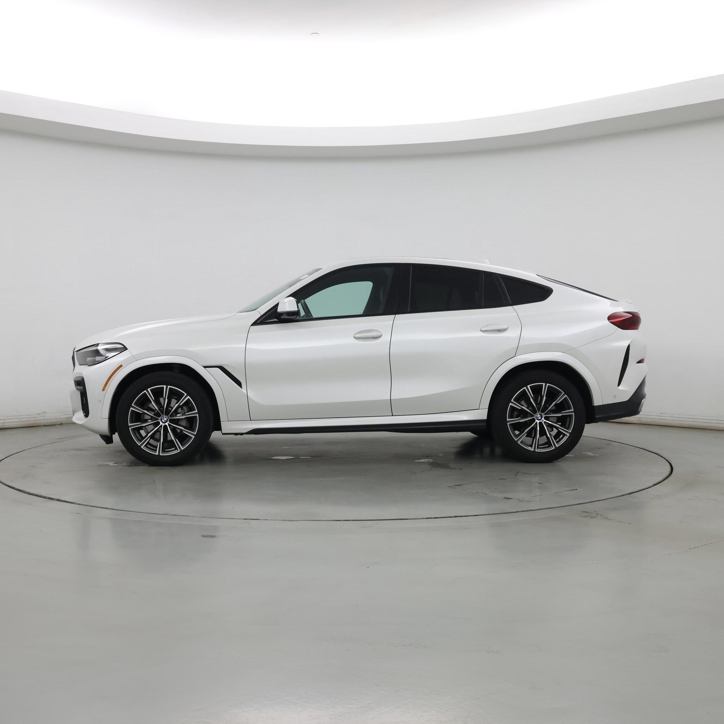 Thumbnail: 2023 BMW X6 - 3