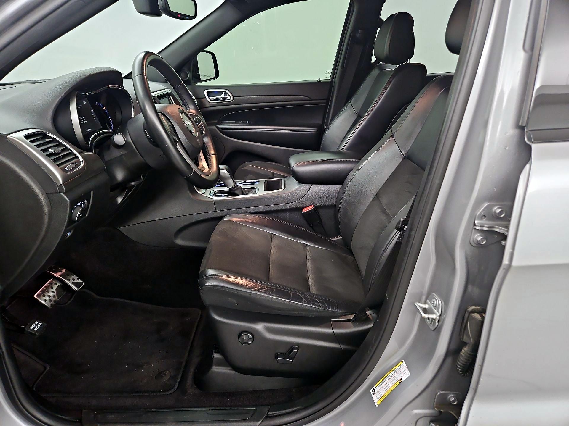 Thumbnail: 2018 Jeep Grand Cherokee - 11