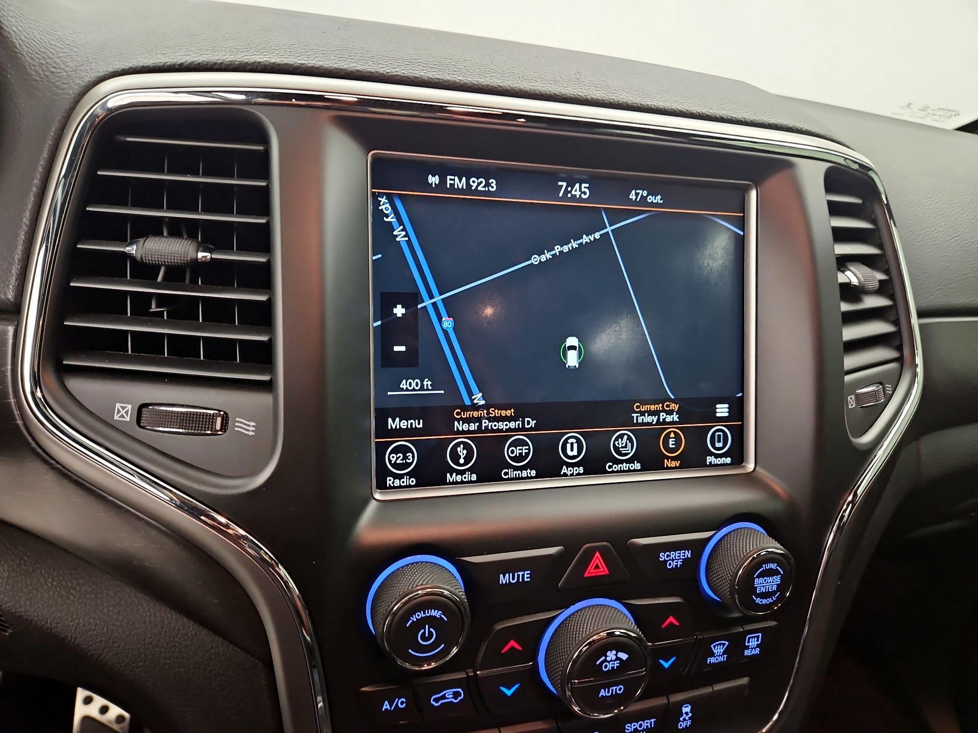 Thumbnail: 2018 Jeep Grand Cherokee - 14