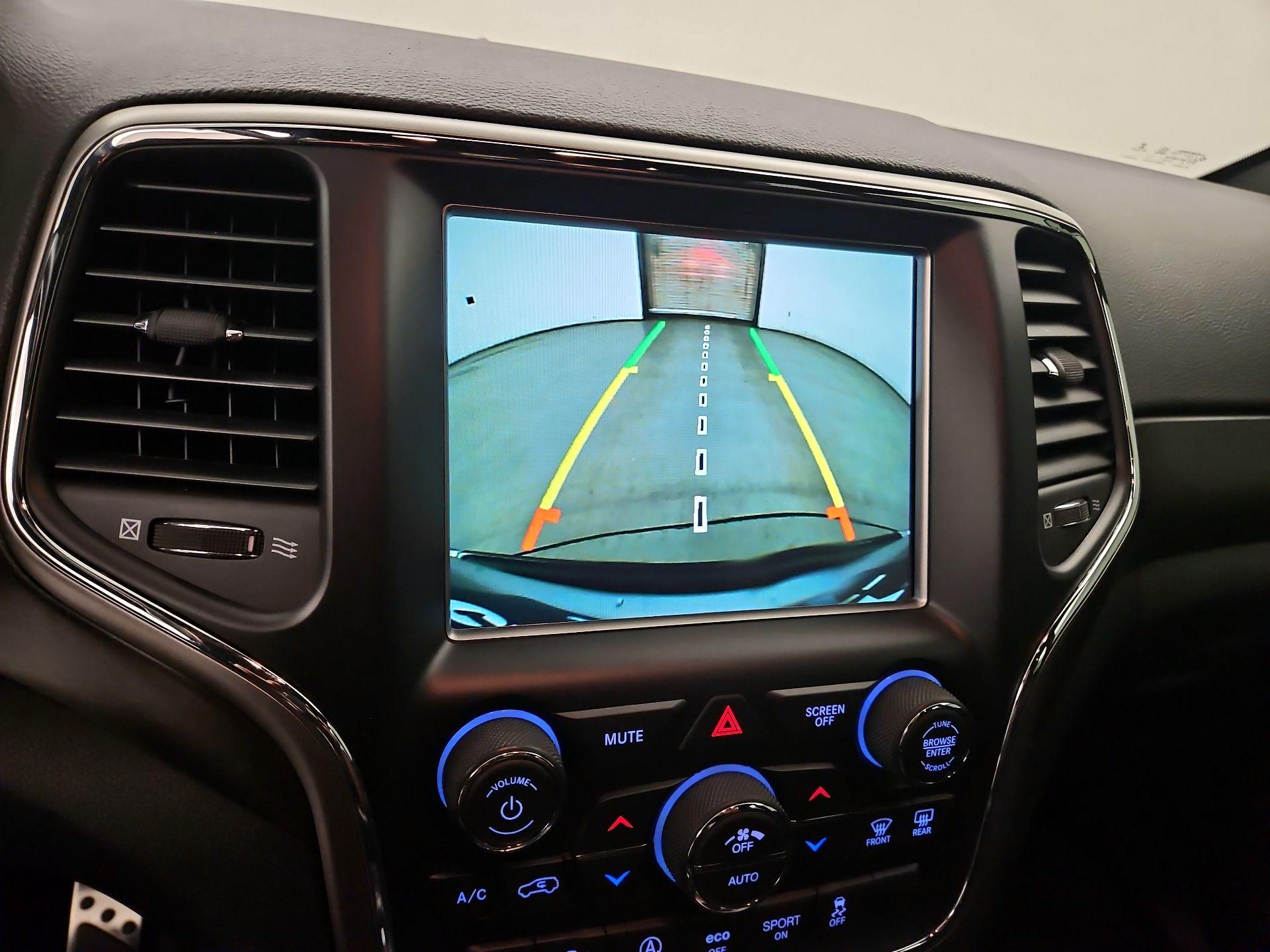 Thumbnail: 2018 Jeep Grand Cherokee - 15