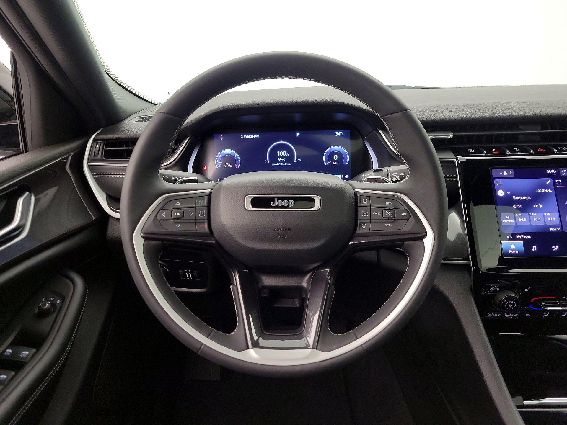 Thumbnail: 2023 Jeep Grand Cherokee - 10