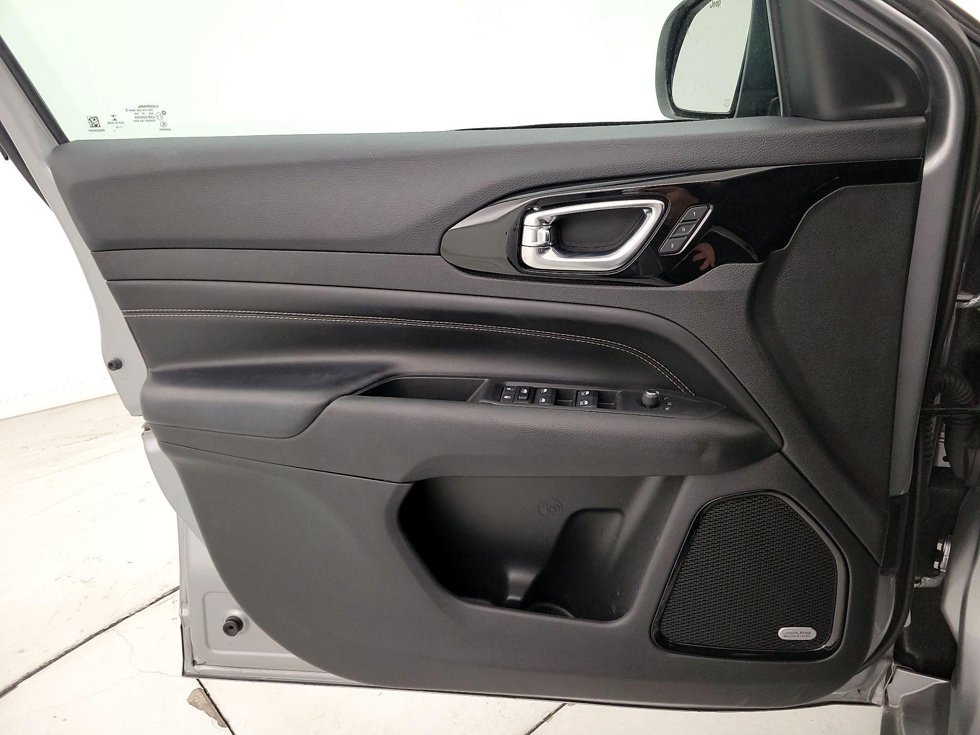 Thumbnail: 2022 Jeep Compass - 12