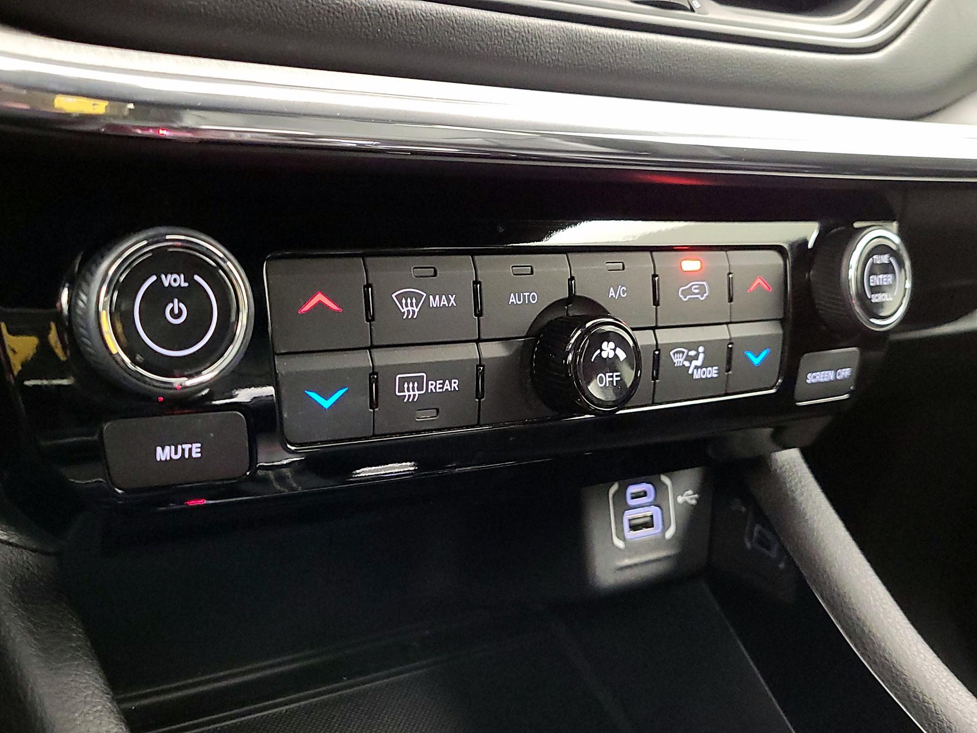 Thumbnail: 2022 Jeep Compass - 16