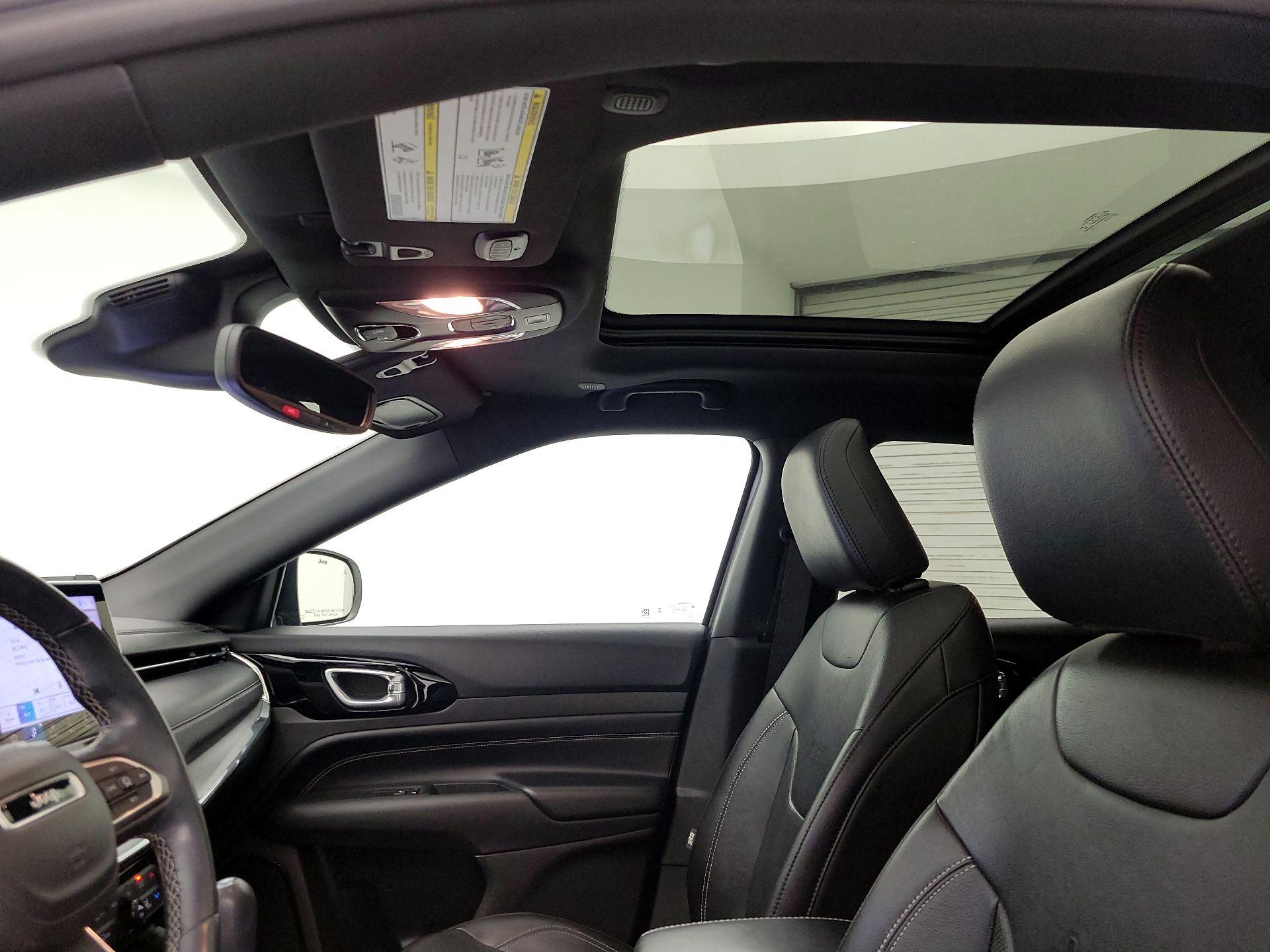 Thumbnail: 2022 Jeep Compass - 18