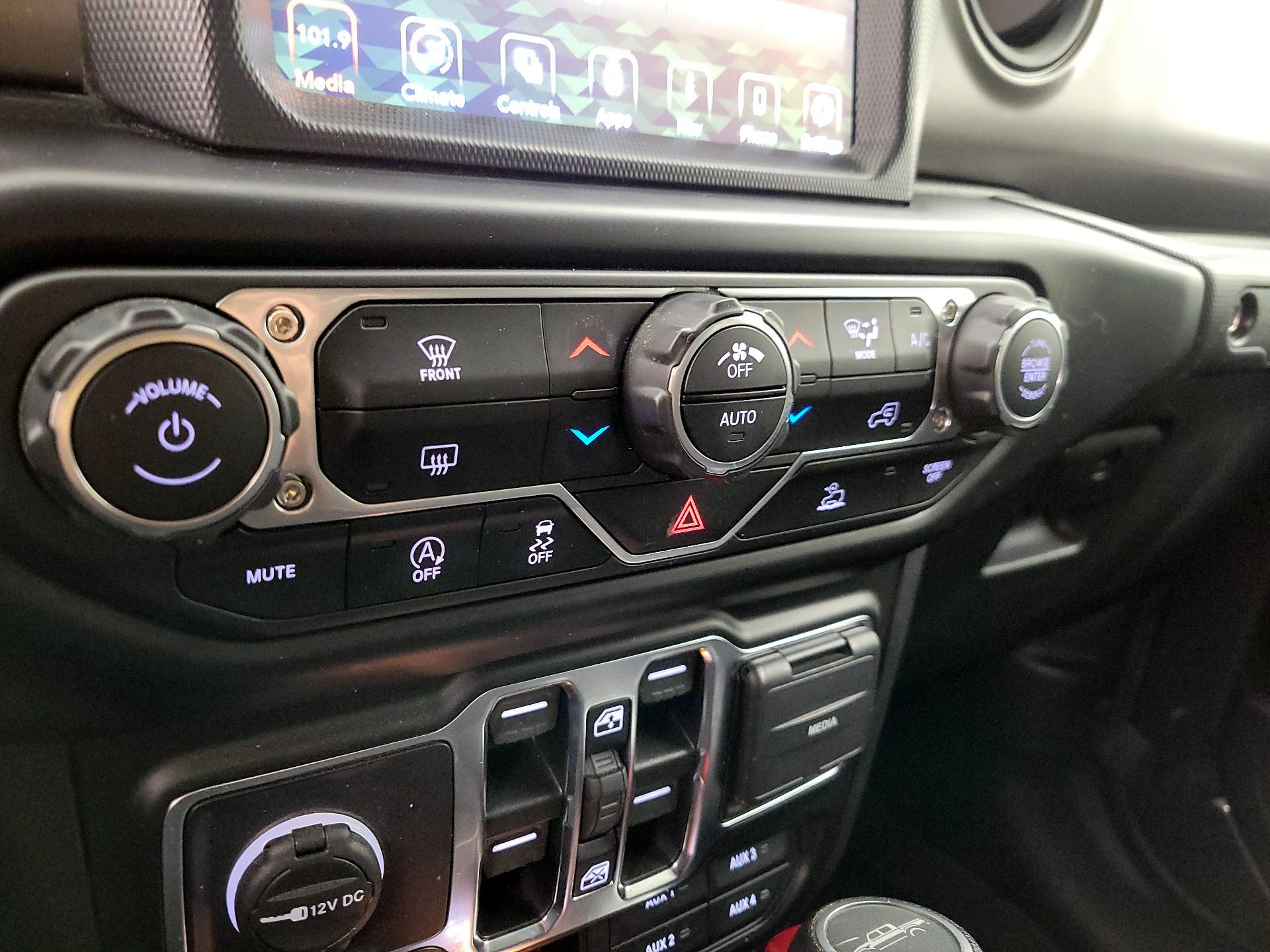 Thumbnail: 2022 Jeep Gladiator - 17