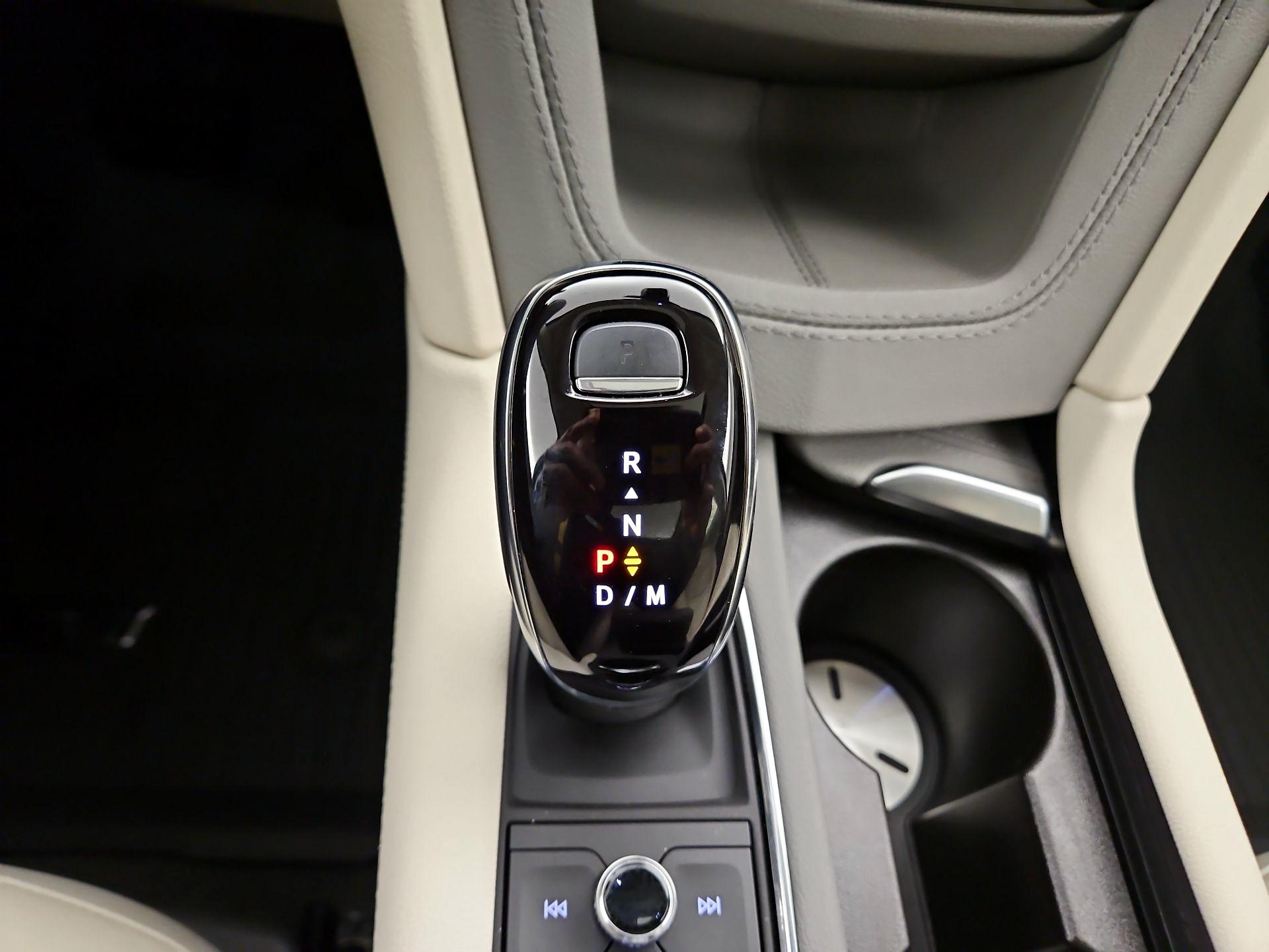 Thumbnail: 2023 Cadillac XT5 - 18