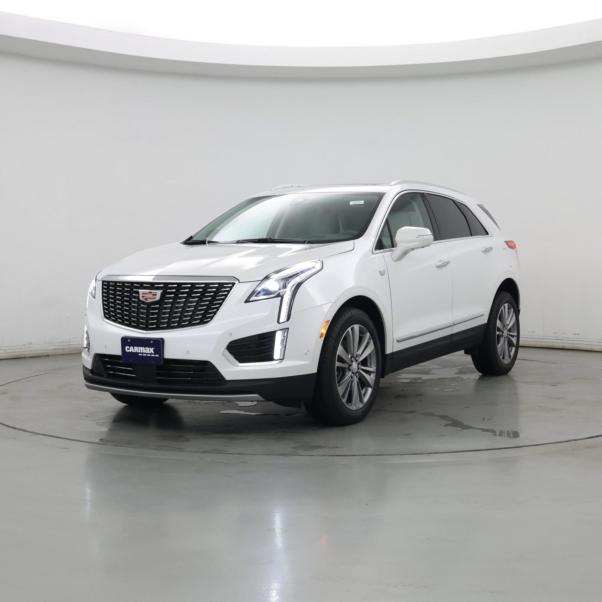 Thumbnail: 2023 Cadillac XT5 - 4