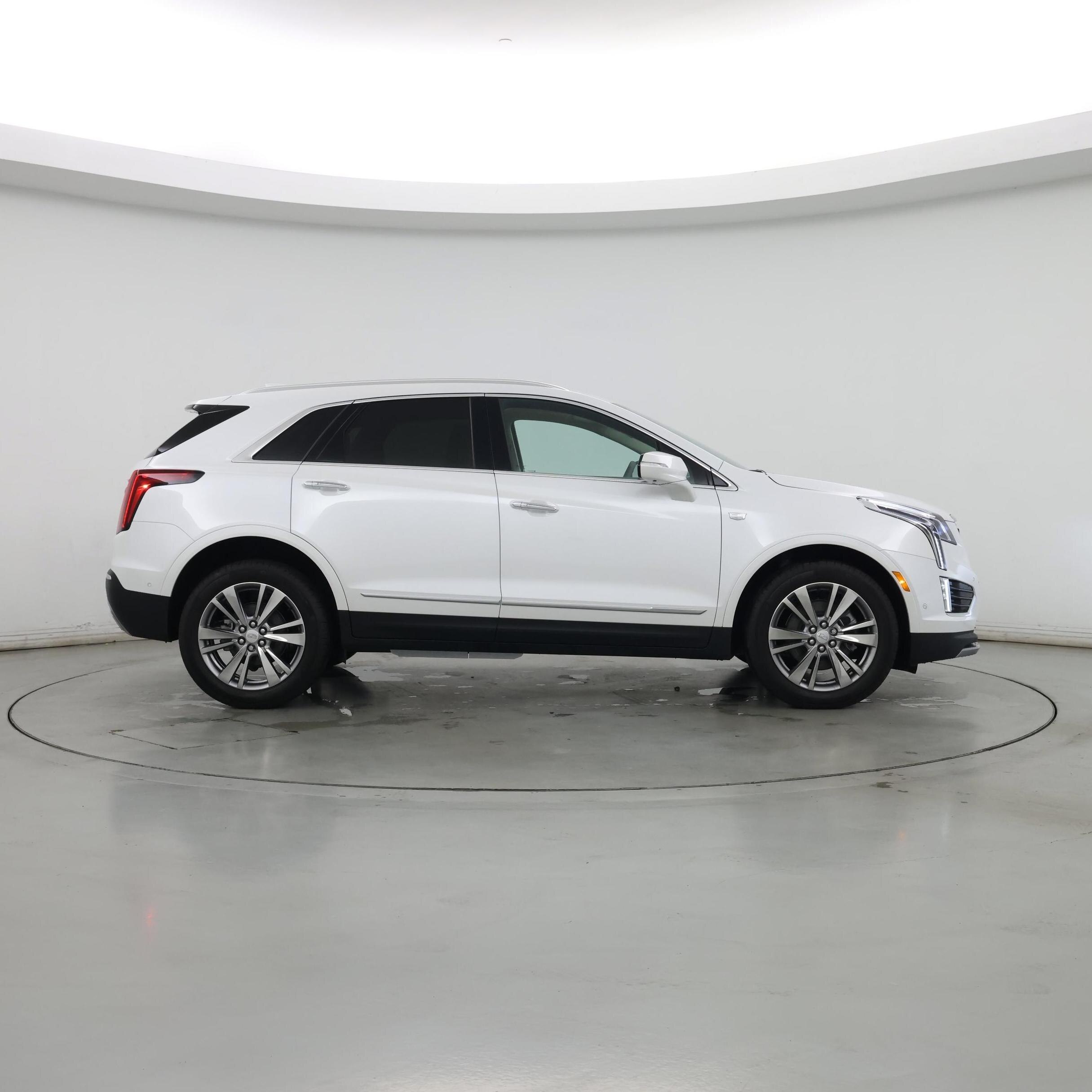 Thumbnail: 2023 Cadillac XT5 - 7
