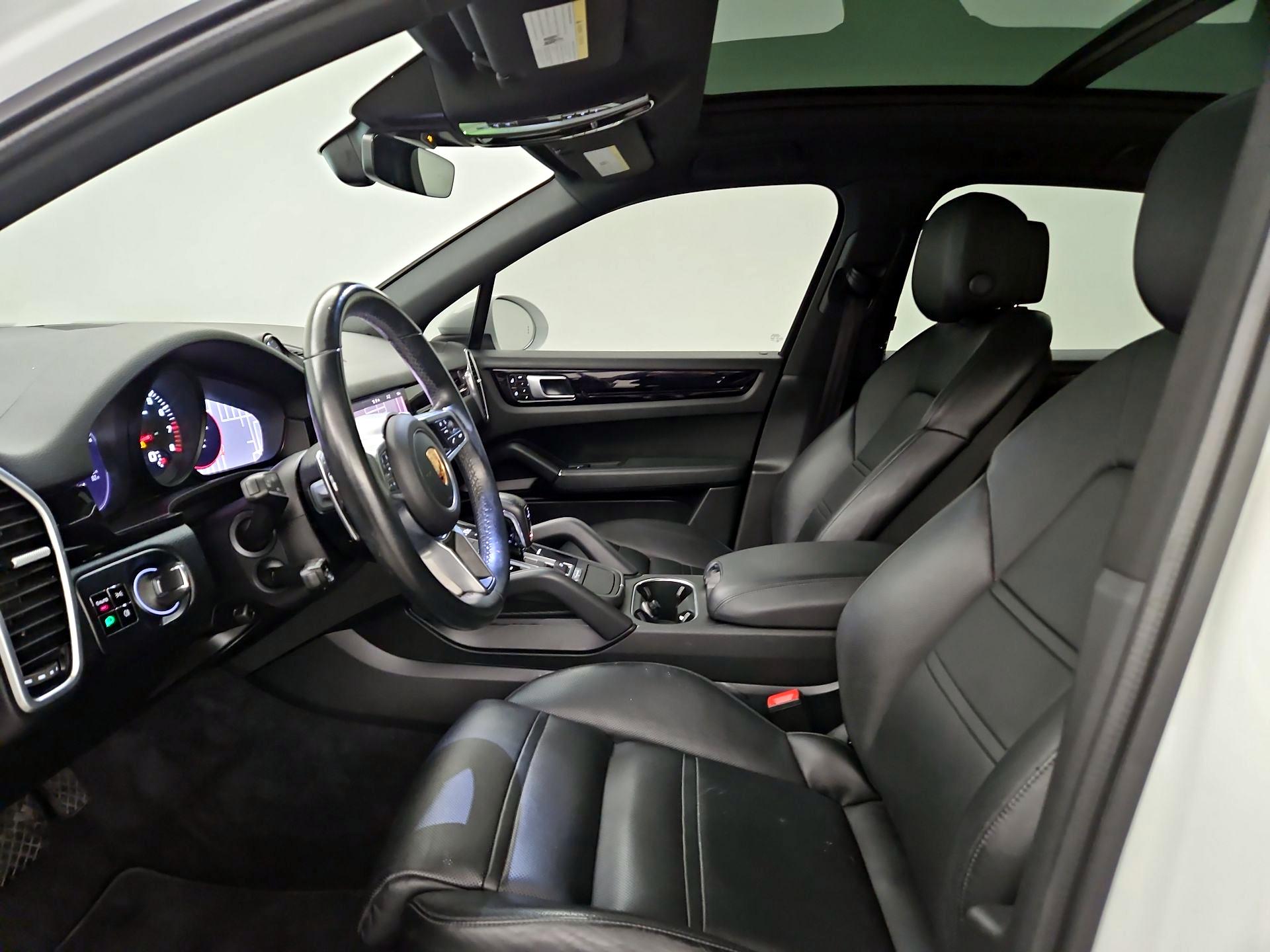 Thumbnail: 2021 Porsche Cayenne - 11