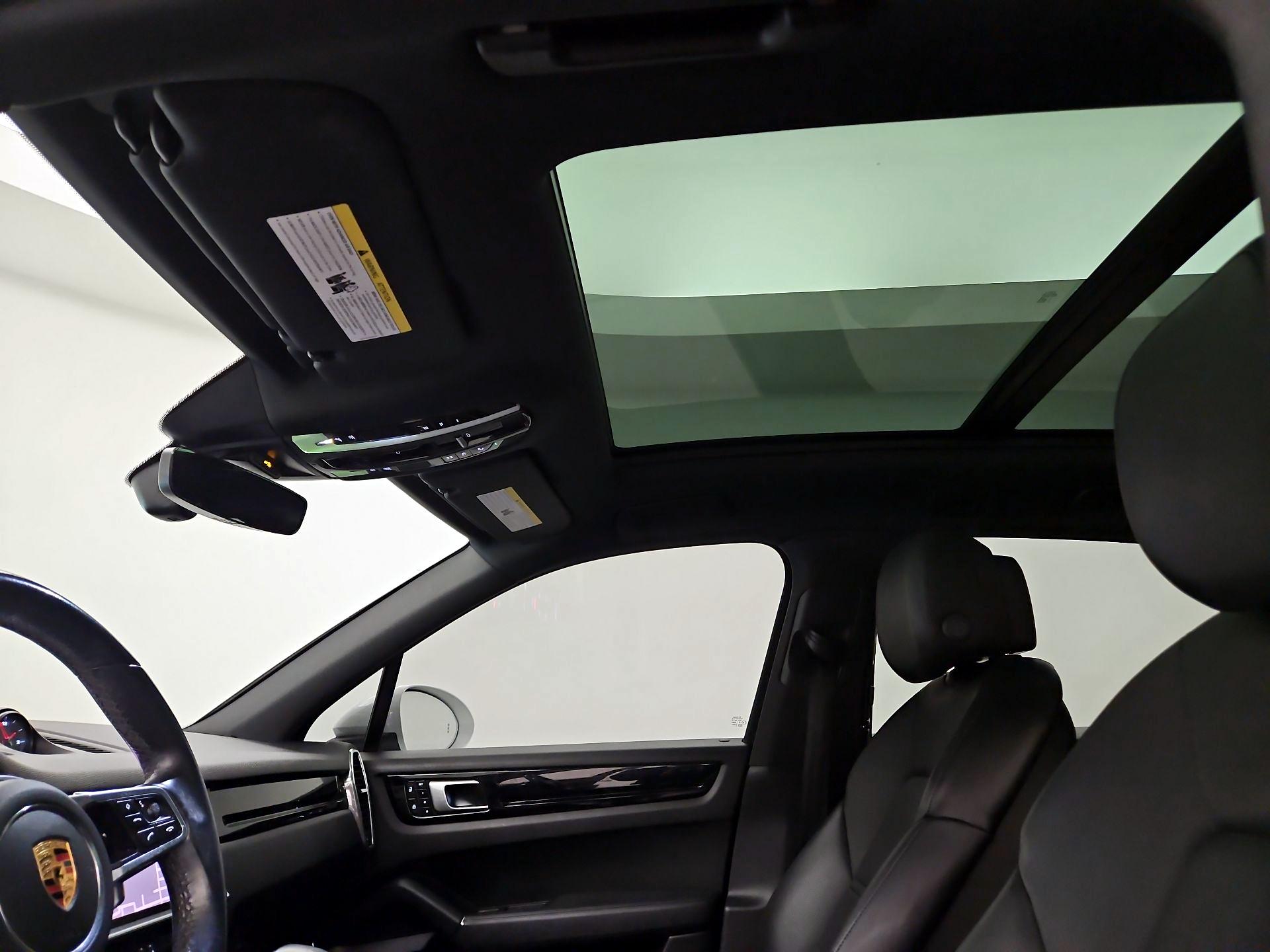 Thumbnail: 2021 Porsche Cayenne - 19