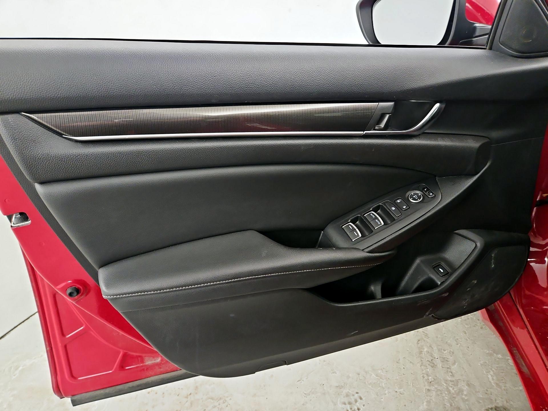 Thumbnail: 2019 Honda Accord - 12