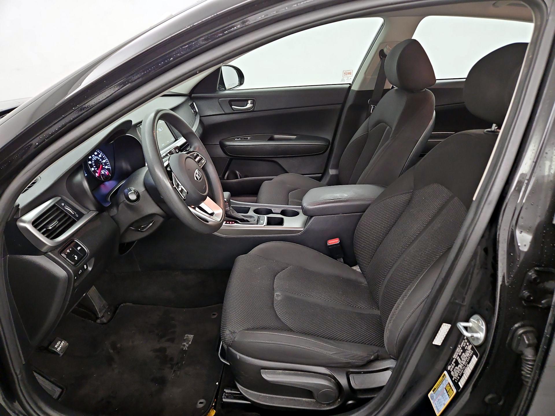 Thumbnail: 2020 Kia Optima - 11