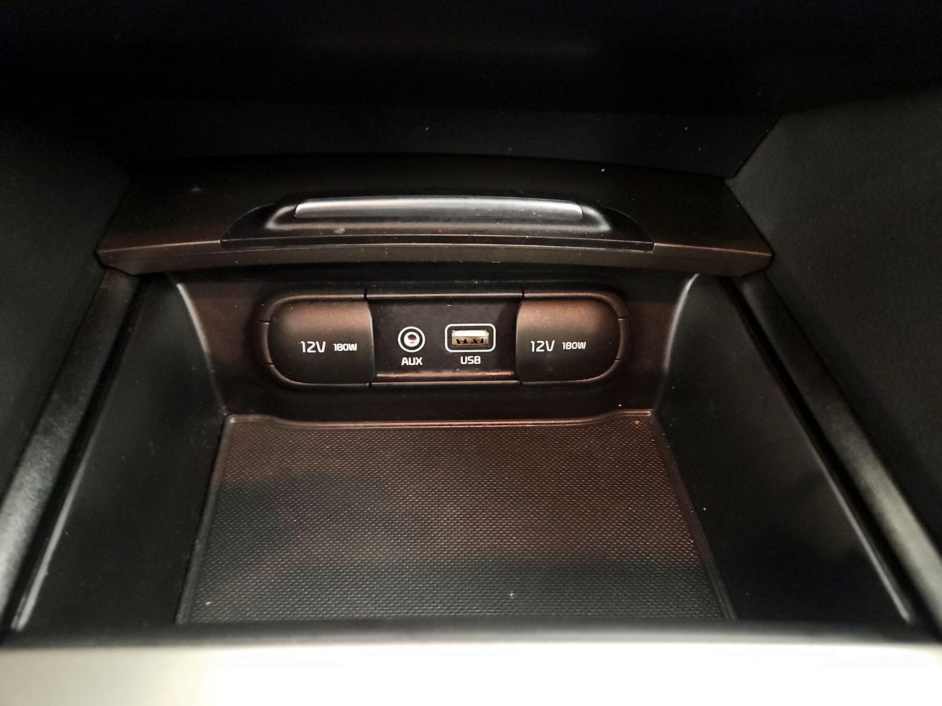 Thumbnail: 2020 Kia Optima - 18