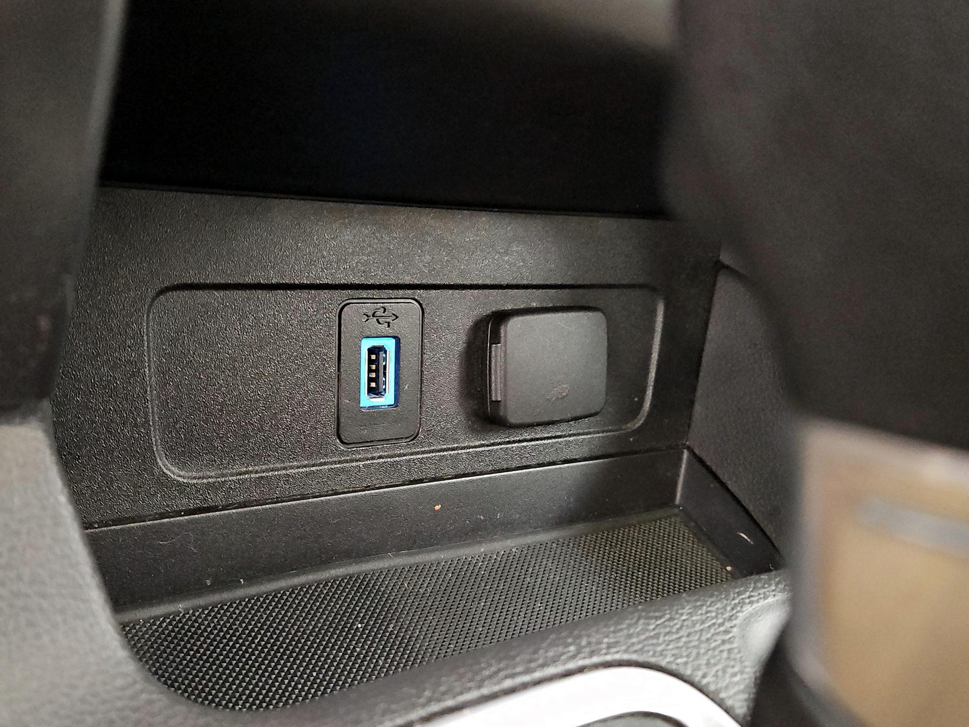 Thumbnail: 2017 Ford Escape - 18