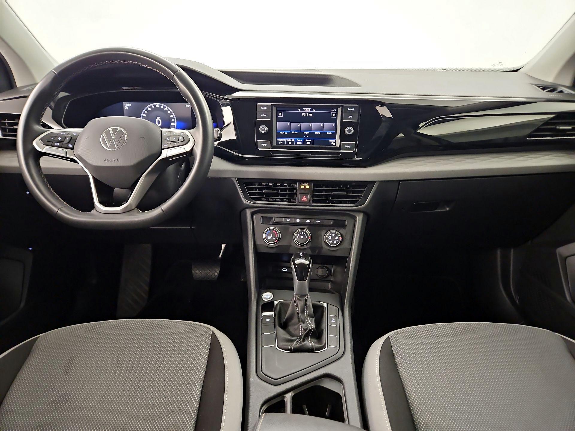 Thumbnail: 2022 Volkswagen Taos - 9