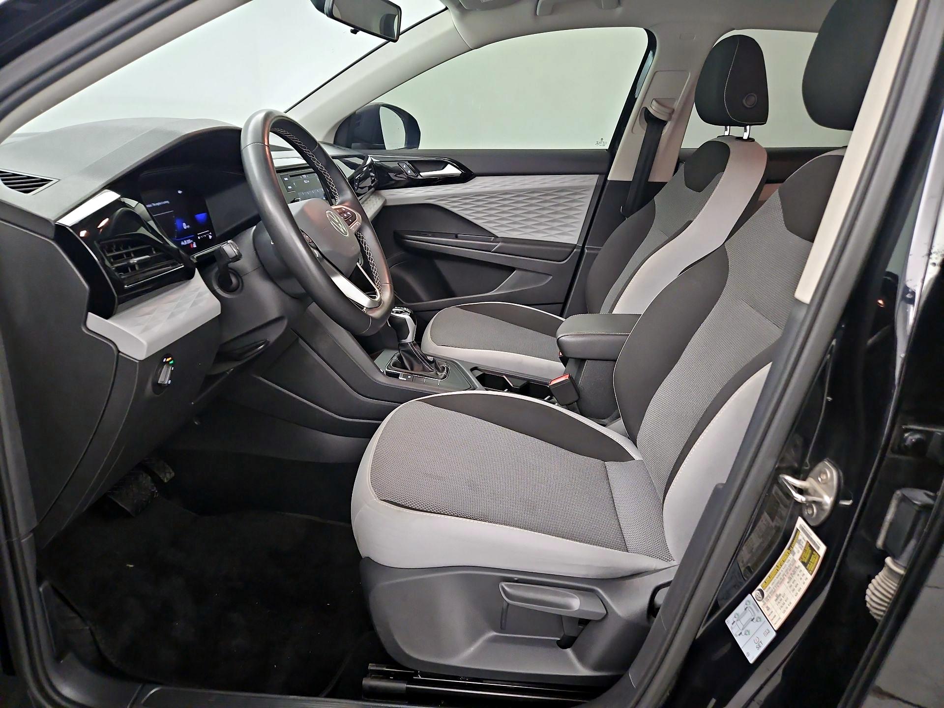 Thumbnail: 2022 Volkswagen Taos - 11