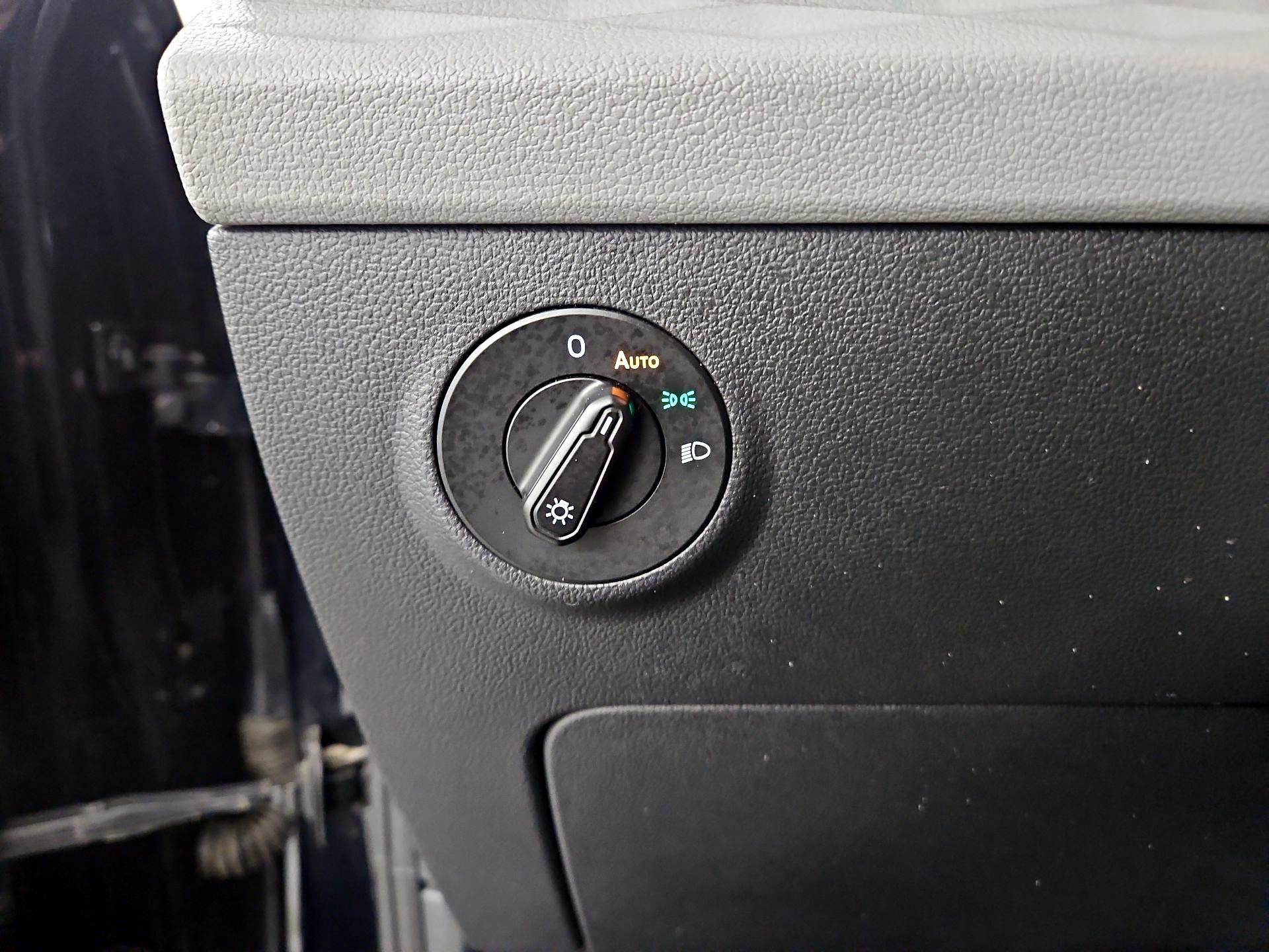 Thumbnail: 2022 Volkswagen Taos - 13