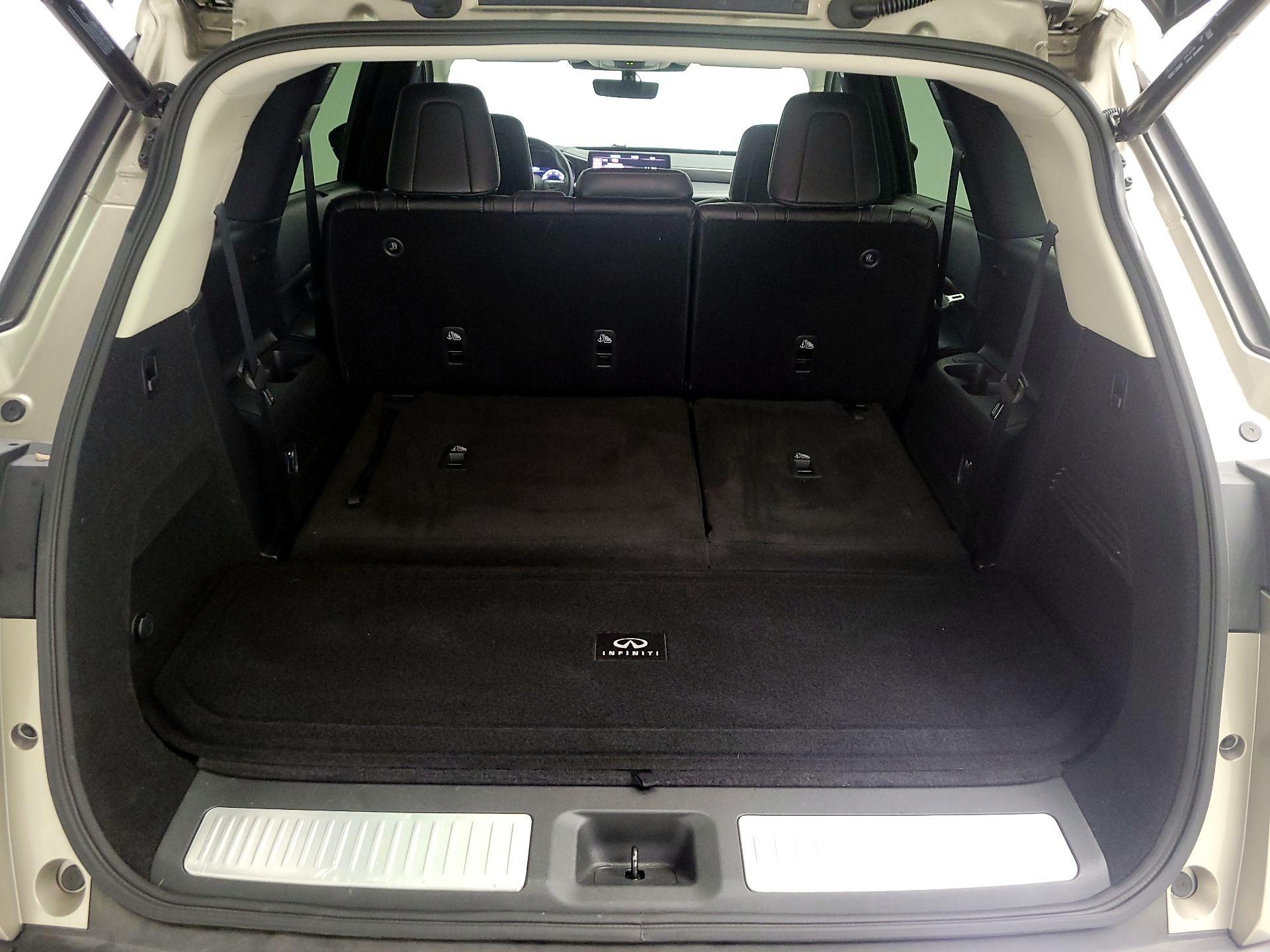 Thumbnail: 2023 INFINITI QX60 - 19