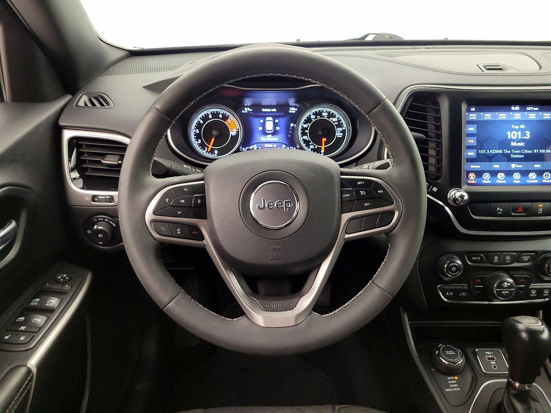 Thumbnail: 2021 Jeep Cherokee - 10