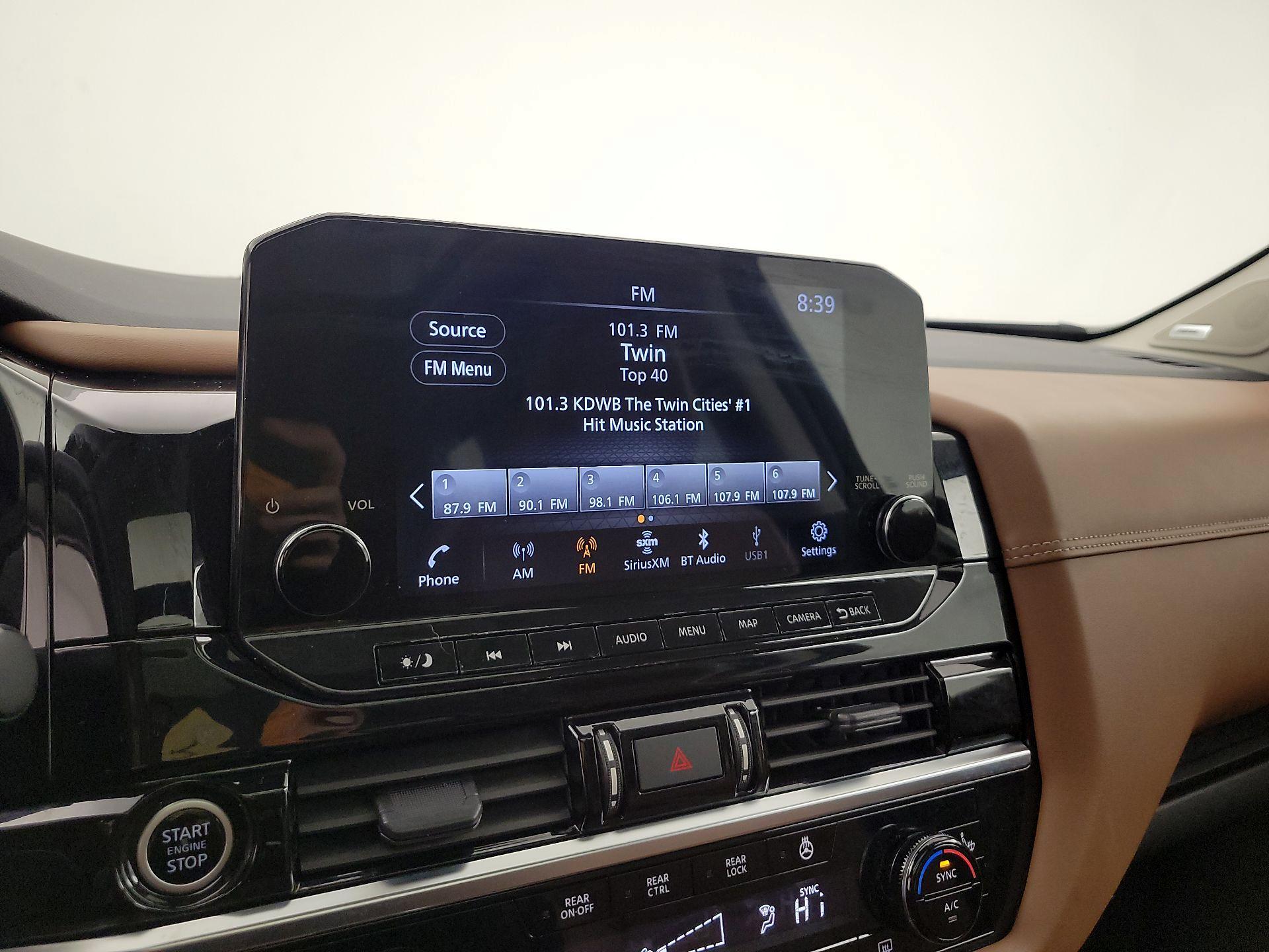 Thumbnail: 2023 Nissan Pathfinder - 16