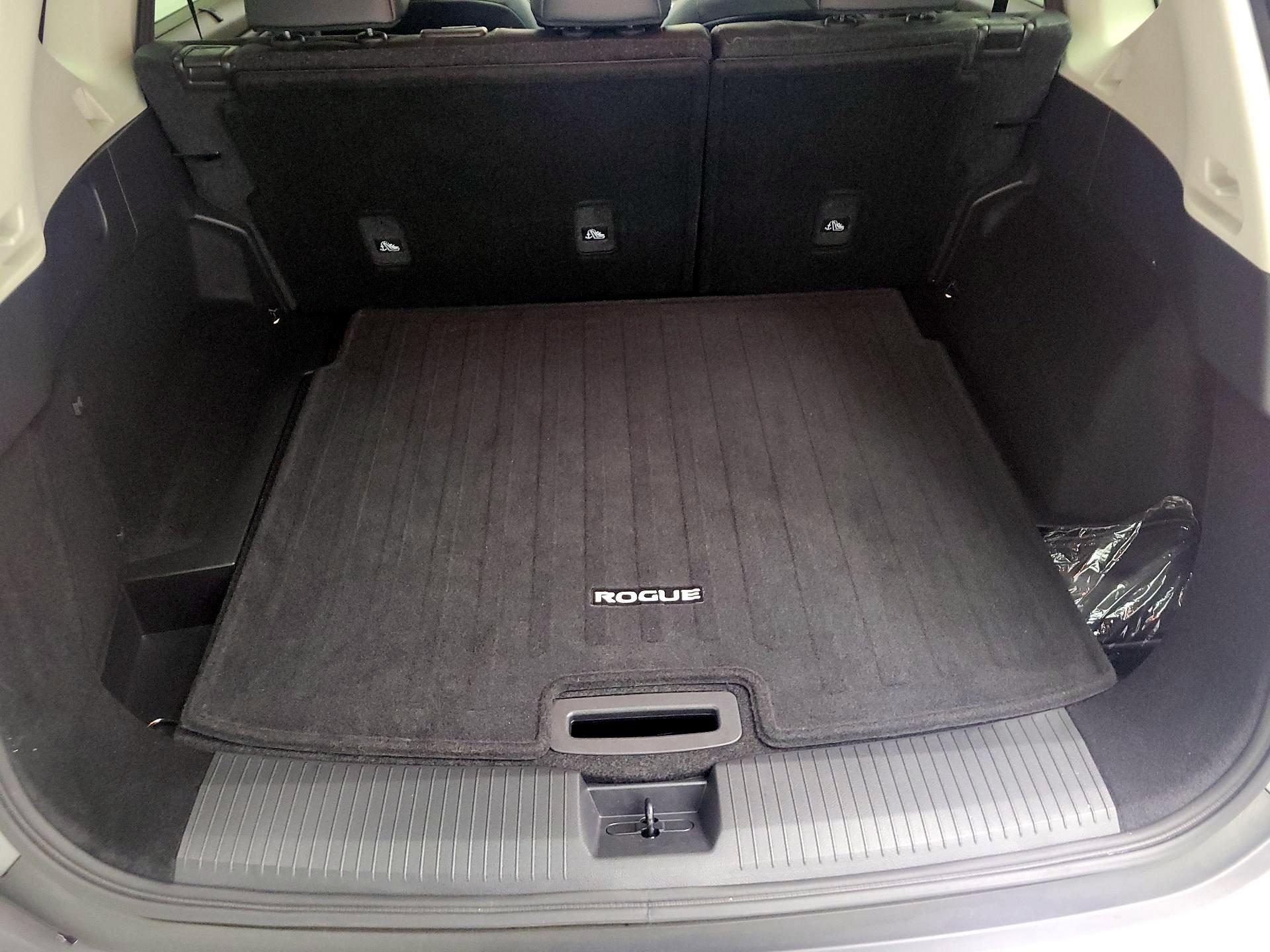 Thumbnail: 2023 Nissan Rogue - 16