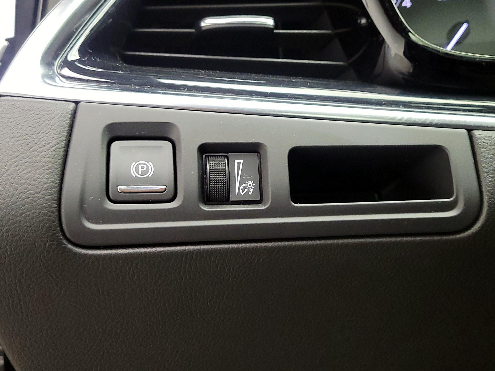 Thumbnail: 2025 Cadillac XT5 - 13