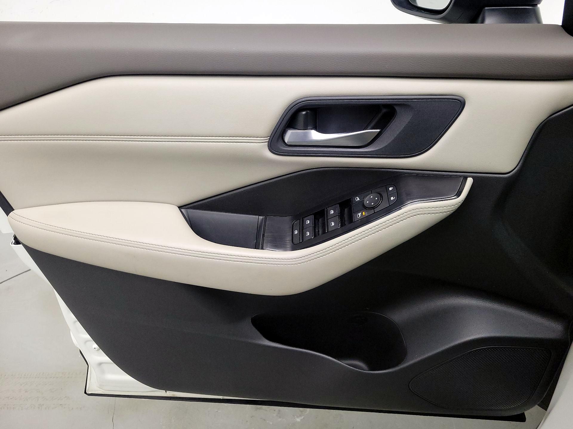 Thumbnail: 2023 Nissan Rogue - 12