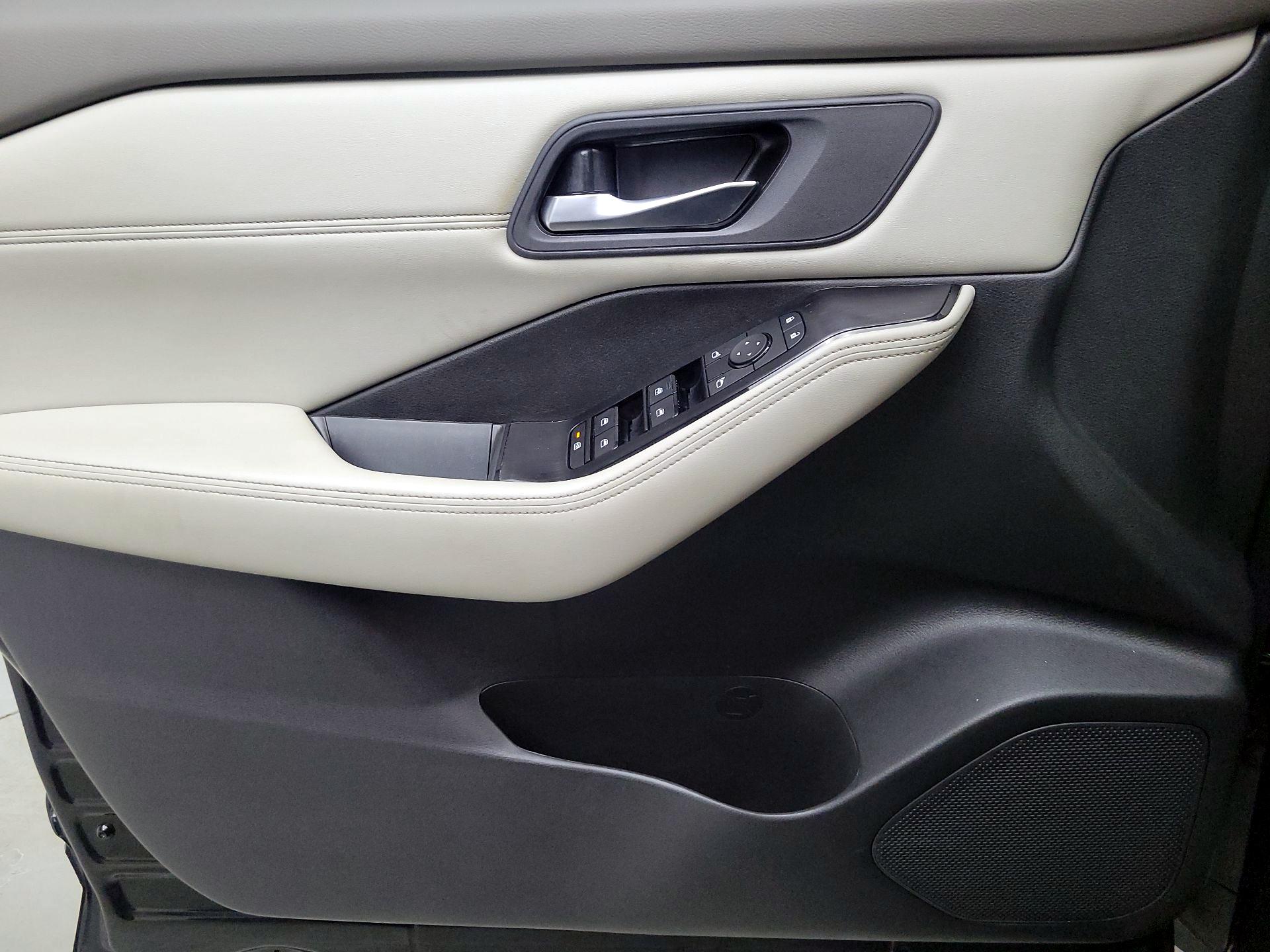 Thumbnail: 2023 Nissan Rogue - 12