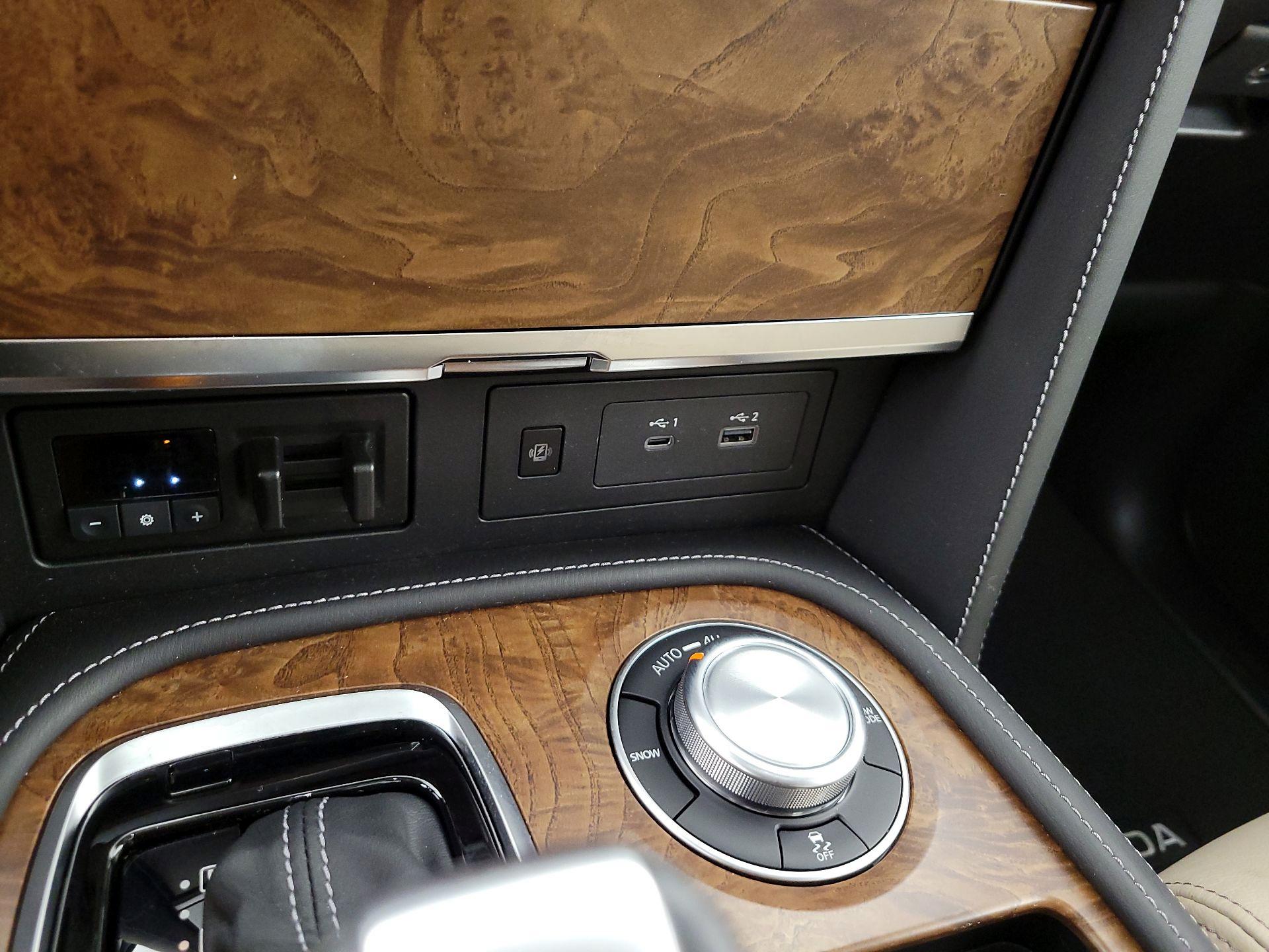 Thumbnail: 2024 Nissan Armada - 19