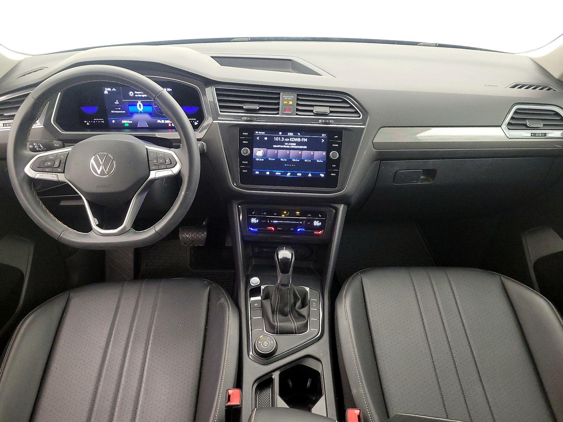 Thumbnail: 2022 Volkswagen Tiguan - 9