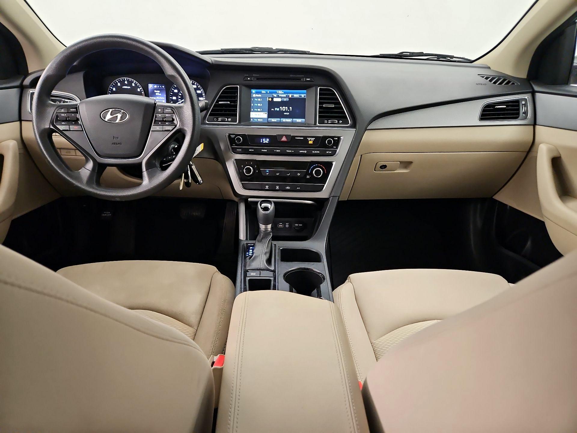 Thumbnail: 2016 Hyundai Sonata - 9