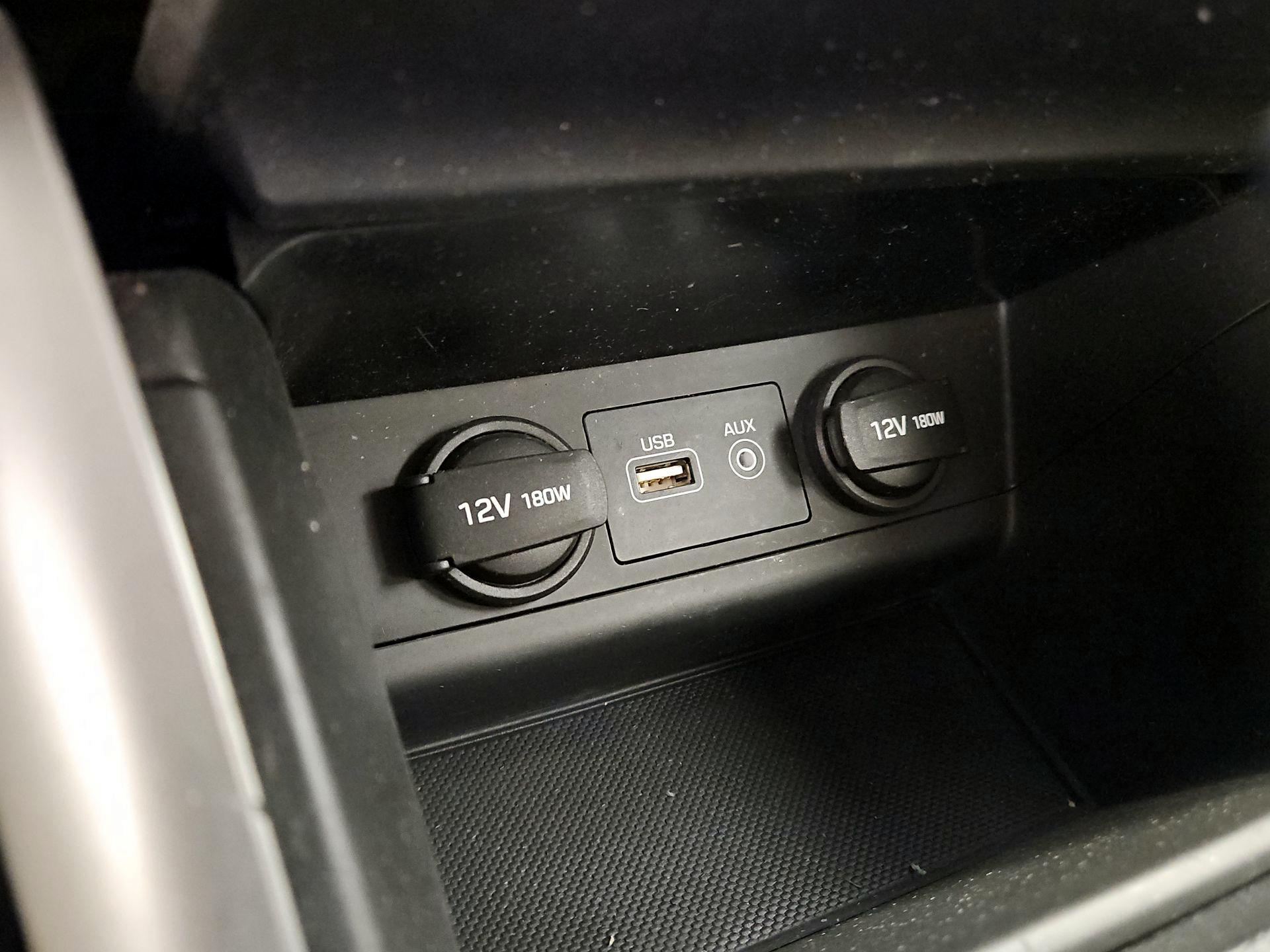 Thumbnail: 2016 Hyundai Sonata - 18