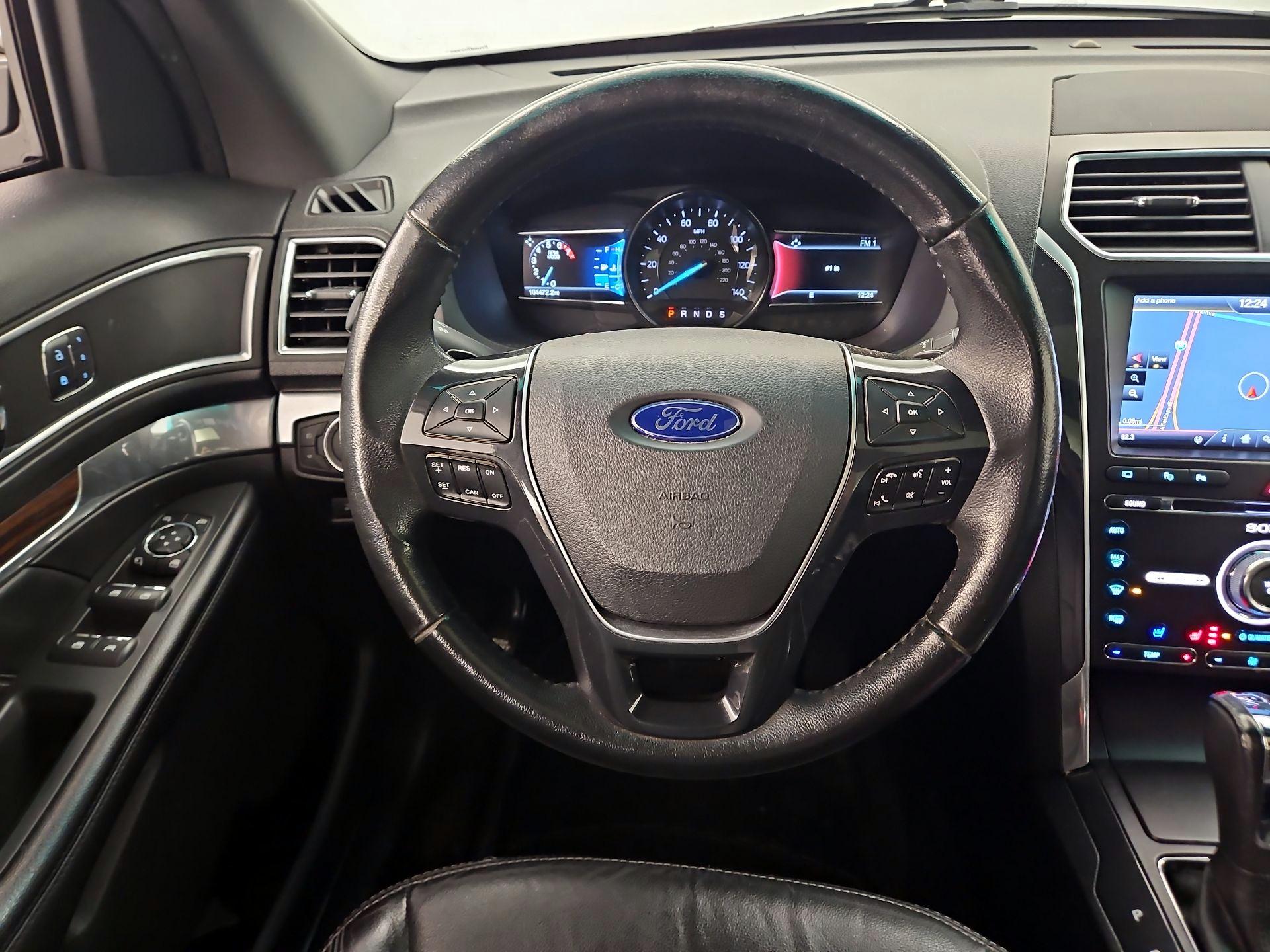 Thumbnail: 2016 Ford Explorer - 10