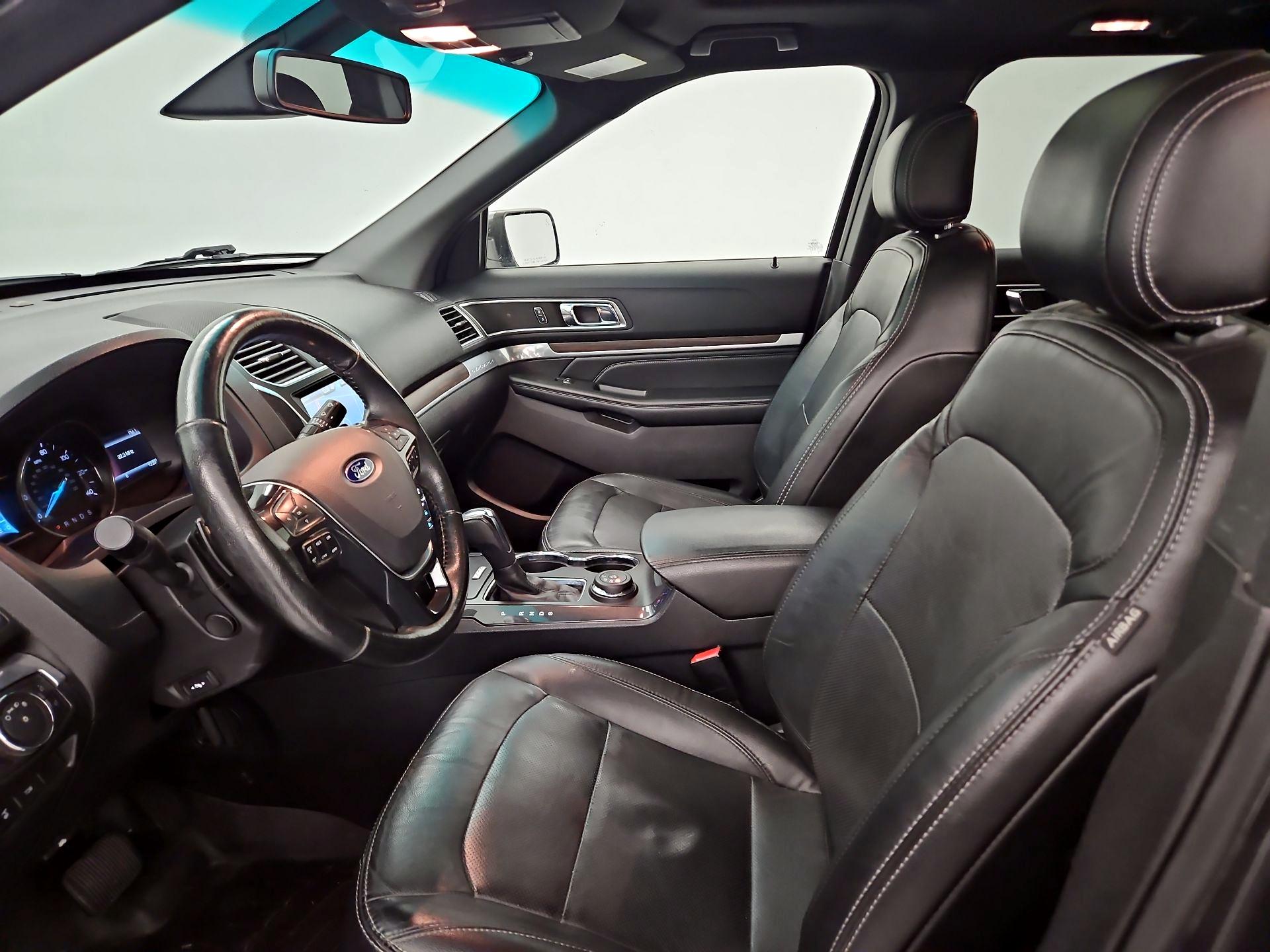 Thumbnail: 2016 Ford Explorer - 11