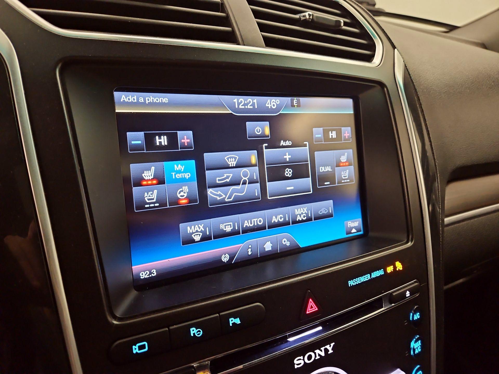 Thumbnail: 2016 Ford Explorer - 17