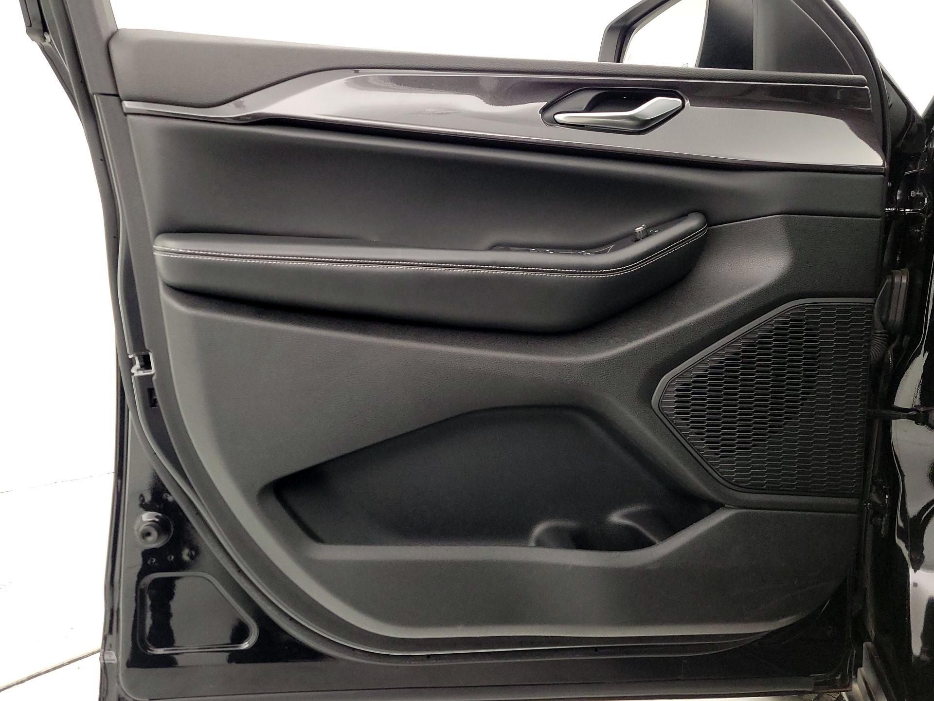 Thumbnail: 2023 Jeep Grand Cherokee - 12