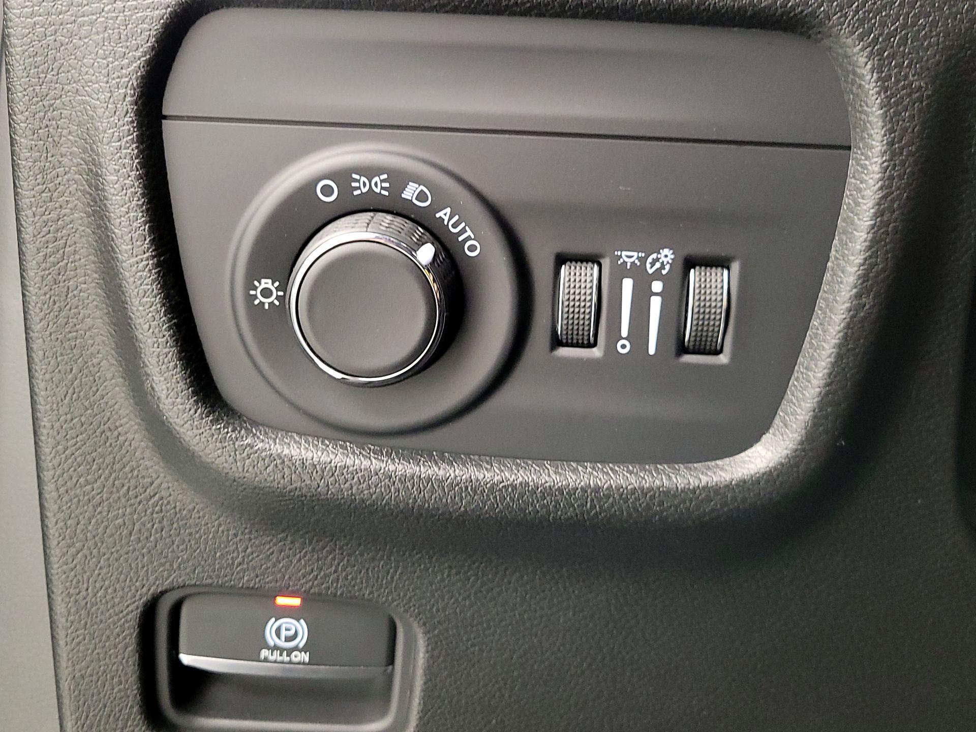 Thumbnail: 2023 Jeep Grand Cherokee - 13