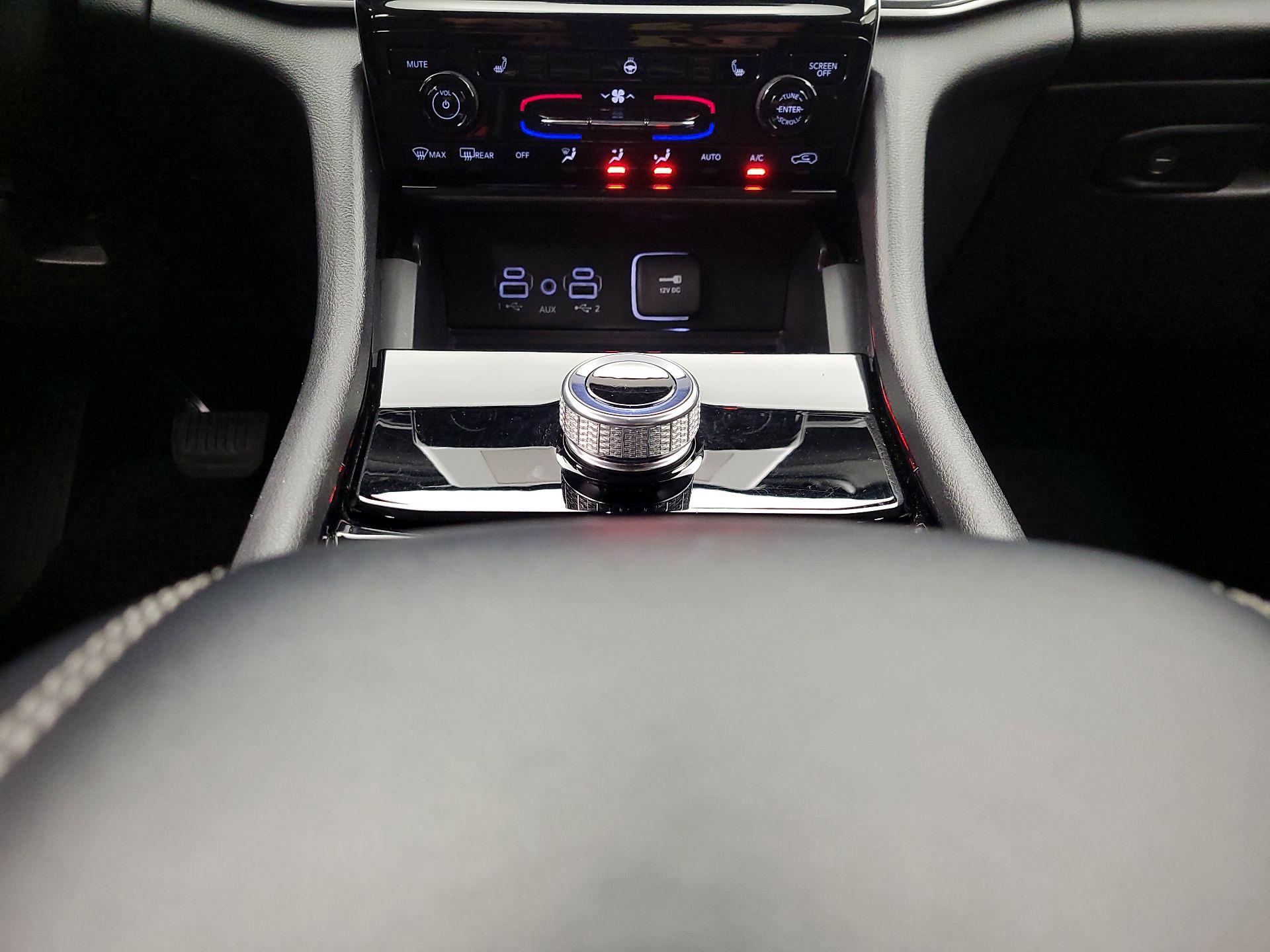 Thumbnail: 2023 Jeep Grand Cherokee - 17