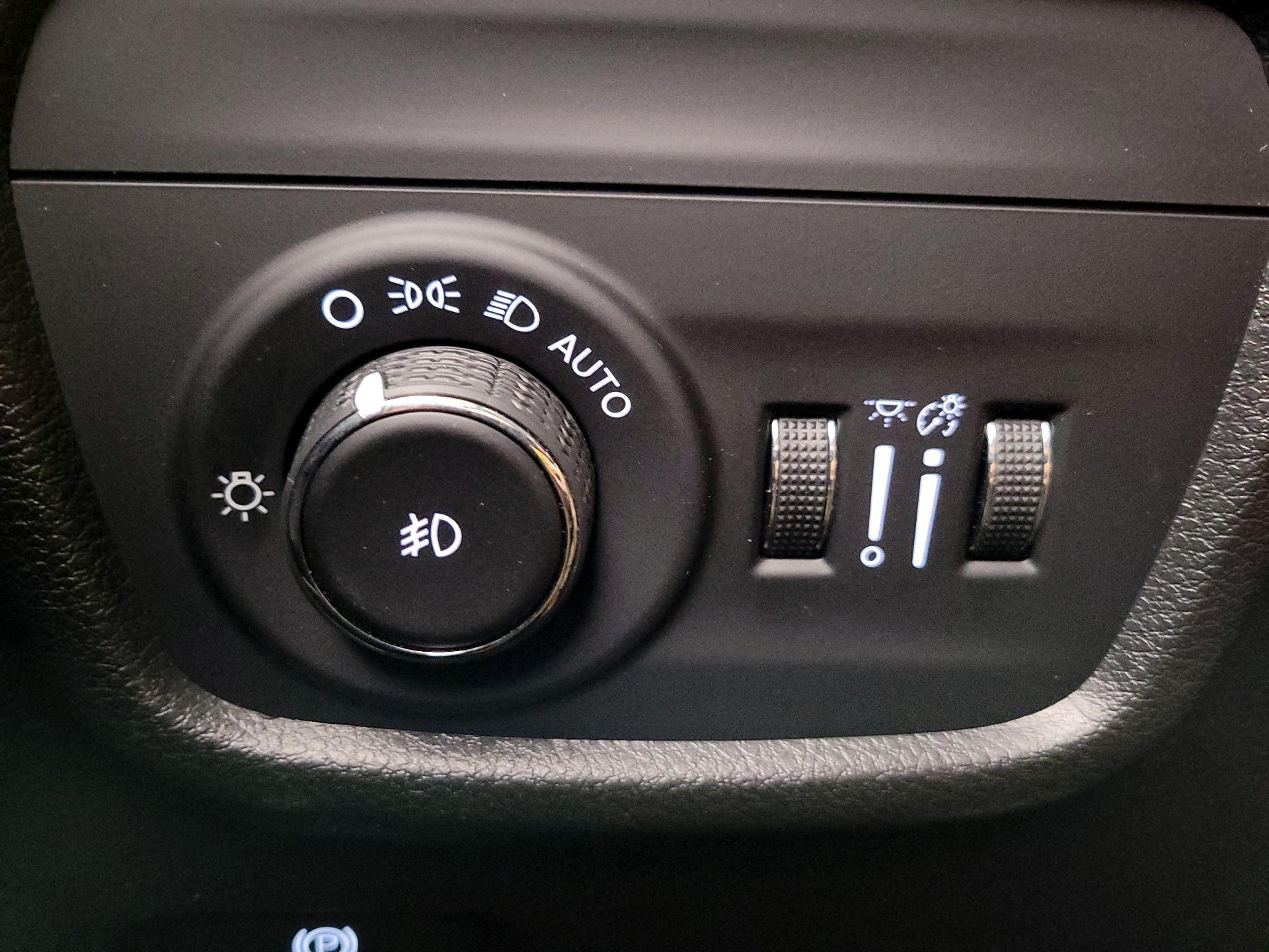 Thumbnail: 2022 Jeep Grand Cherokee - 13