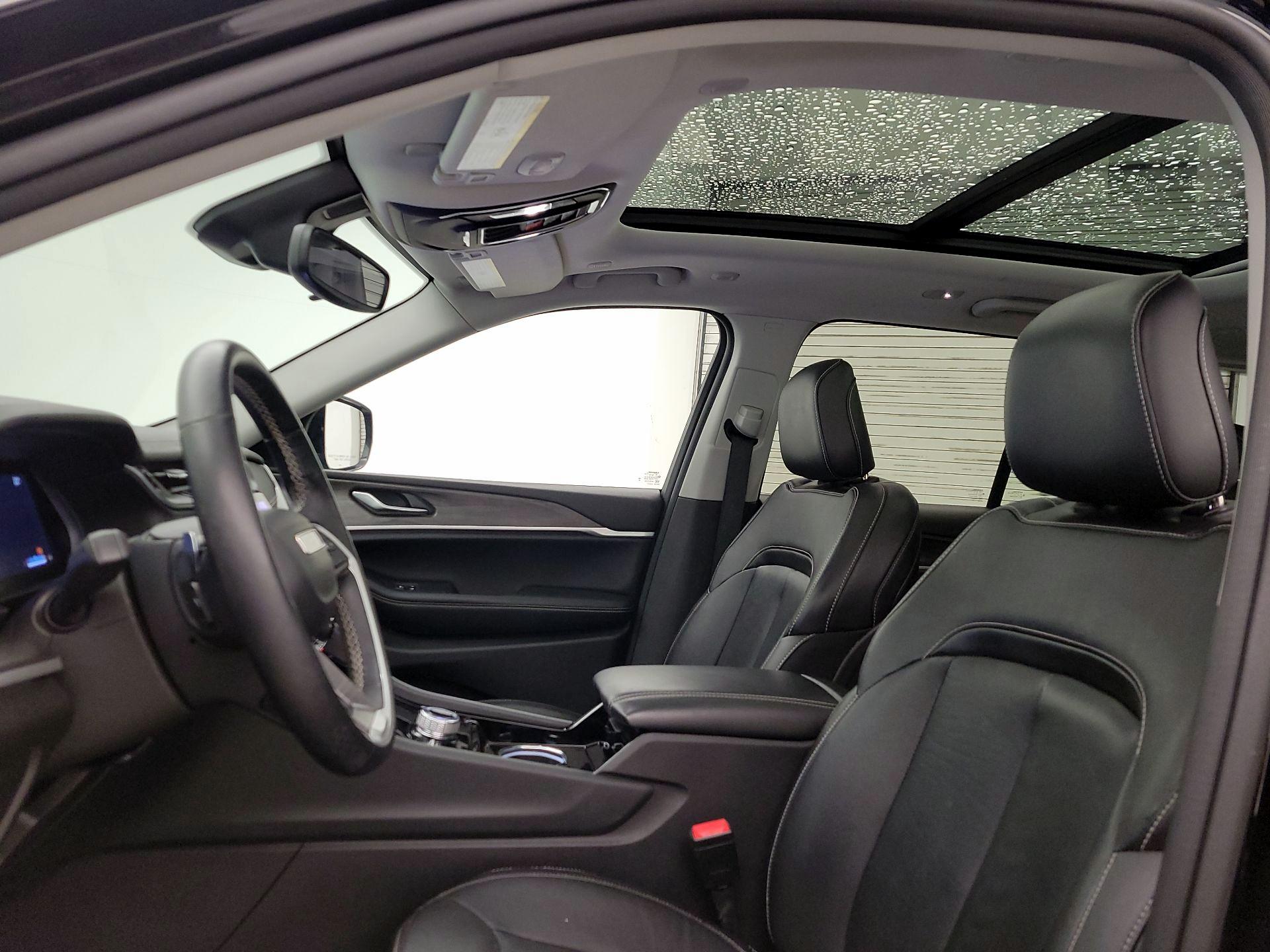 Thumbnail: 2022 Jeep Grand Cherokee - 20