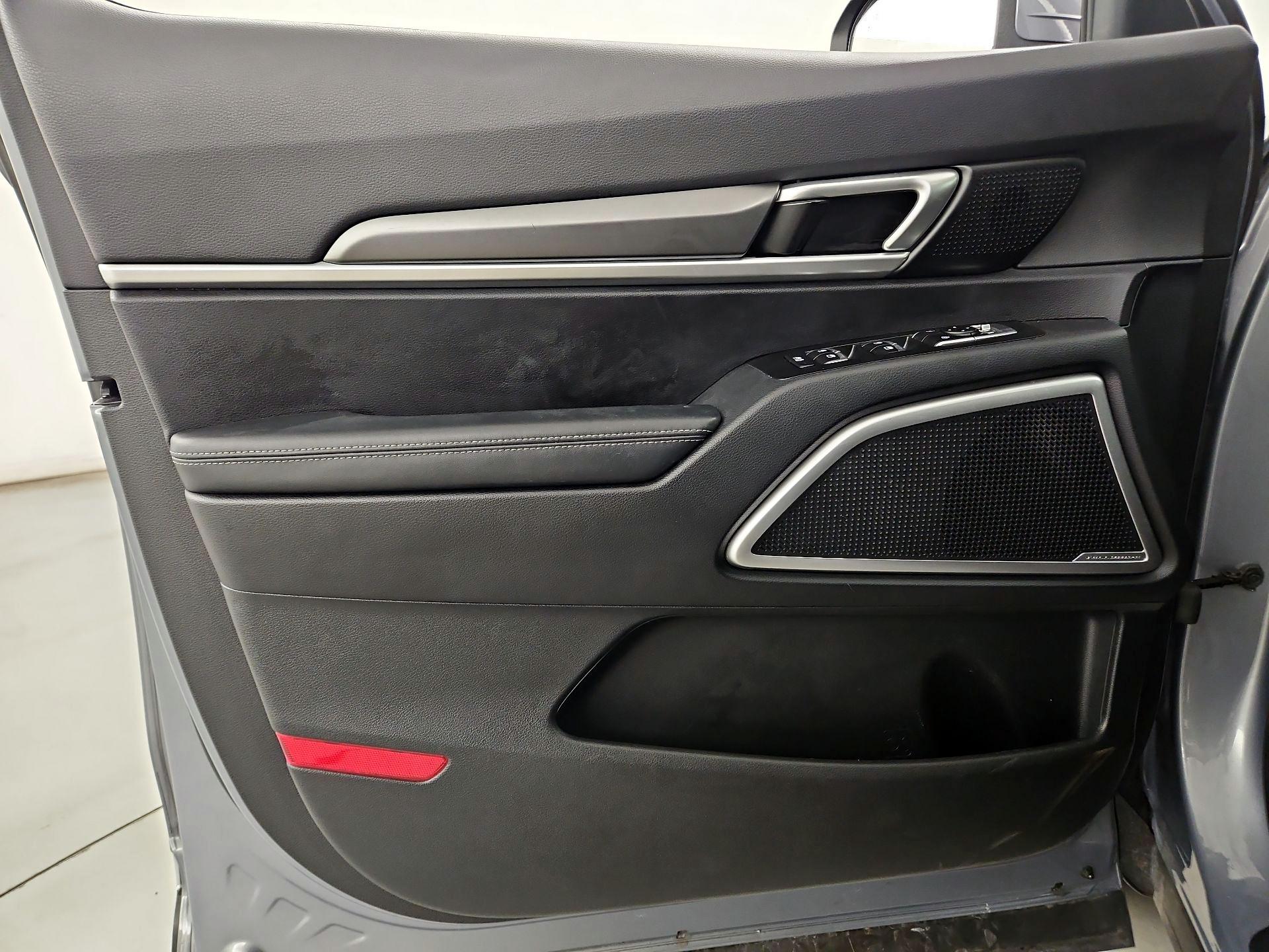 Thumbnail: 2022 Kia Telluride - 12