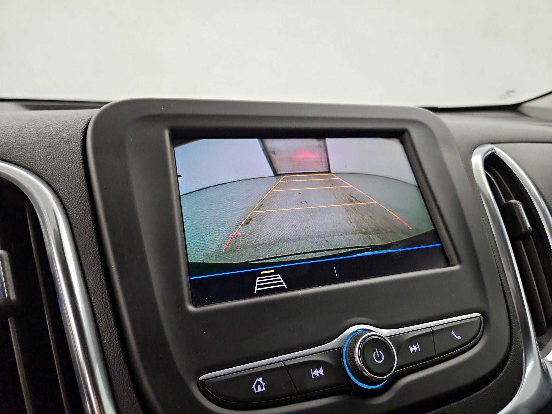 Thumbnail: 2021 Chevrolet Equinox - 14