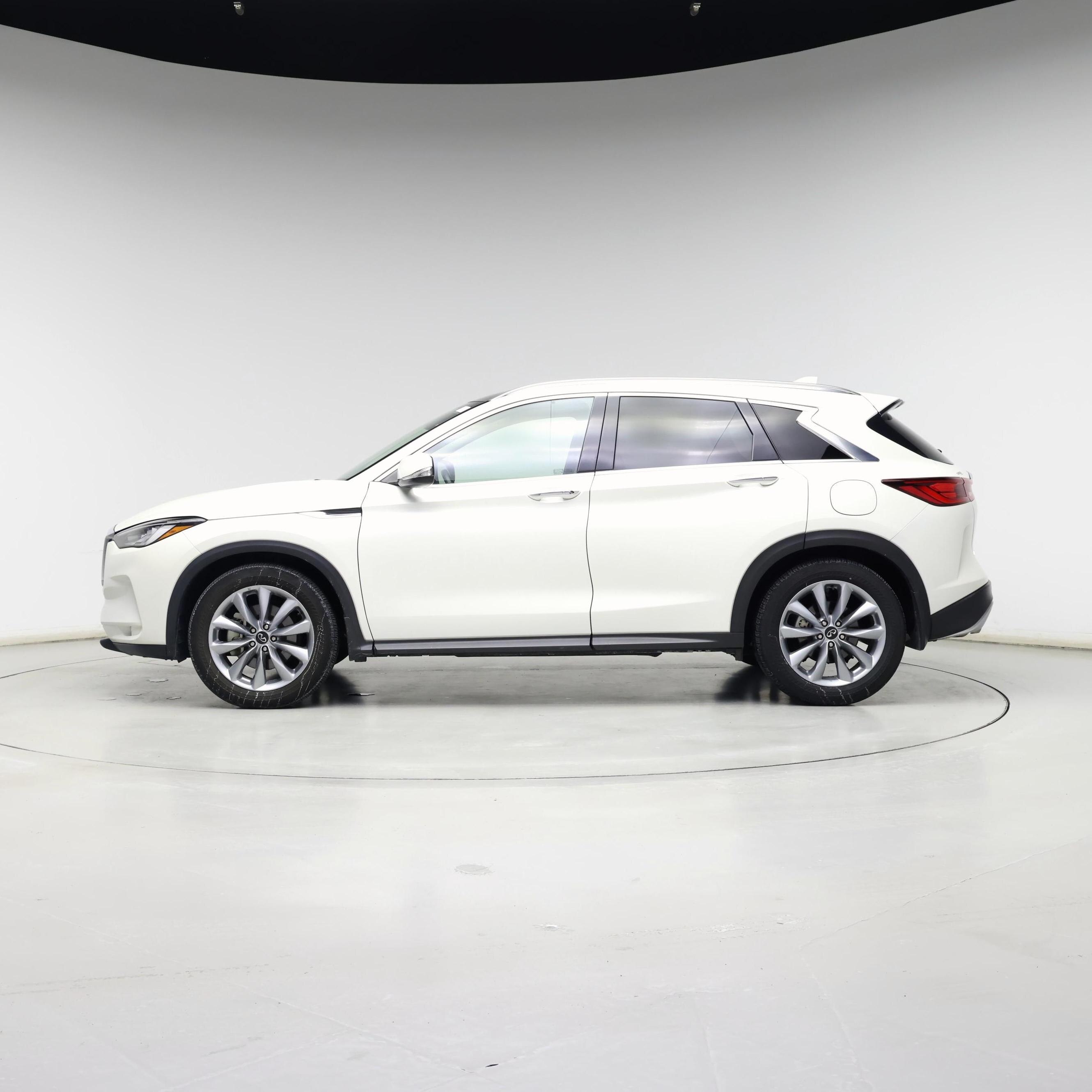 Thumbnail: 2022 INFINITI QX50 - 3