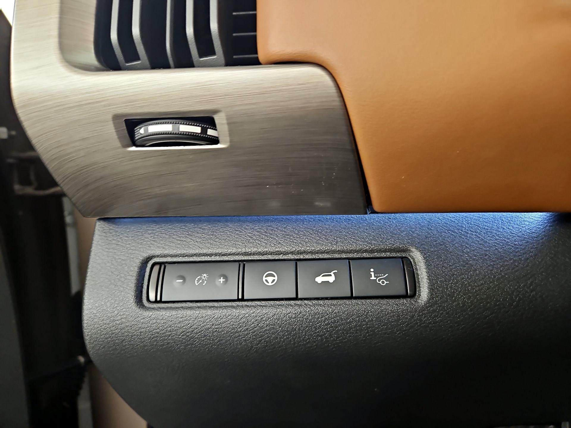 Thumbnail: 2023 Nissan Pathfinder - 13