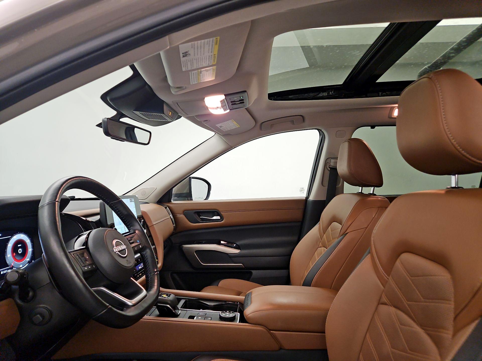 Thumbnail: 2023 Nissan Pathfinder - 20