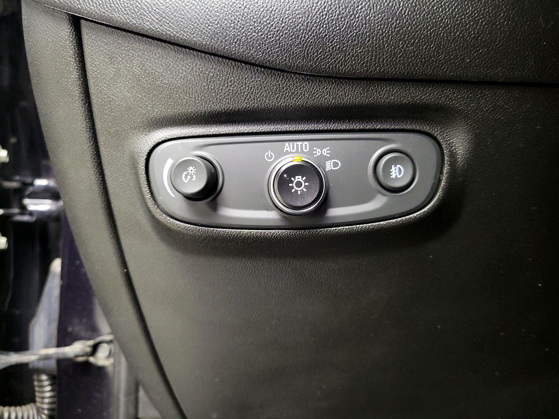 Thumbnail: 2020 Chevrolet Equinox - 13