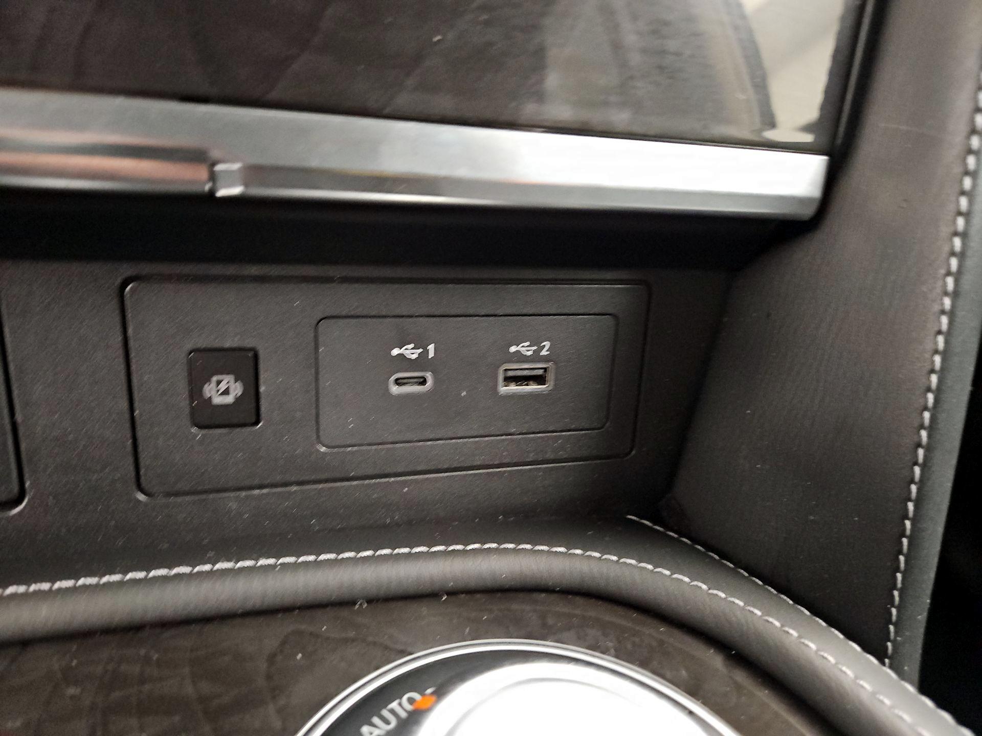 Thumbnail: 2024 INFINITI QX80 - 19