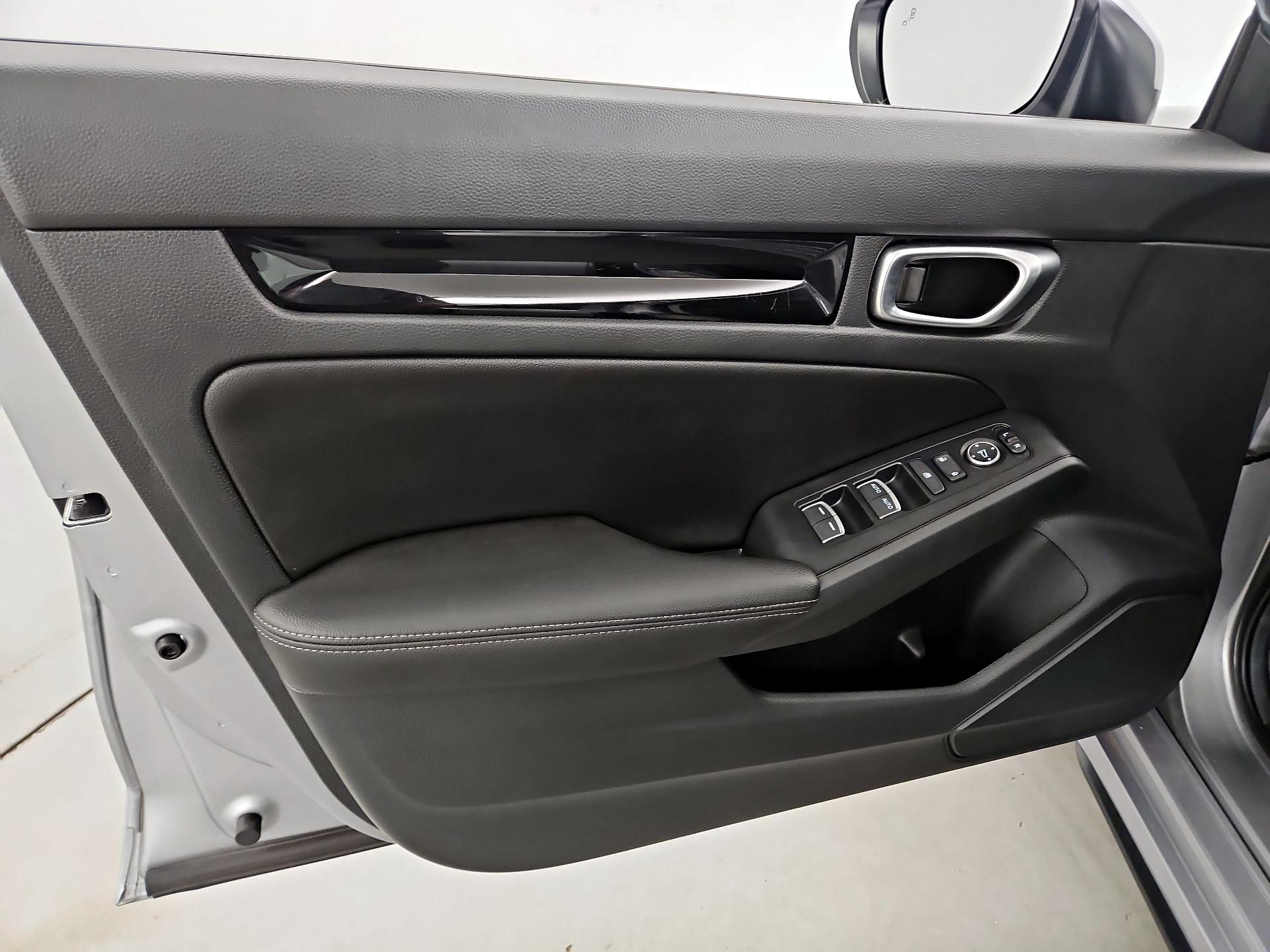 Thumbnail: 2024 Honda Civic - 12