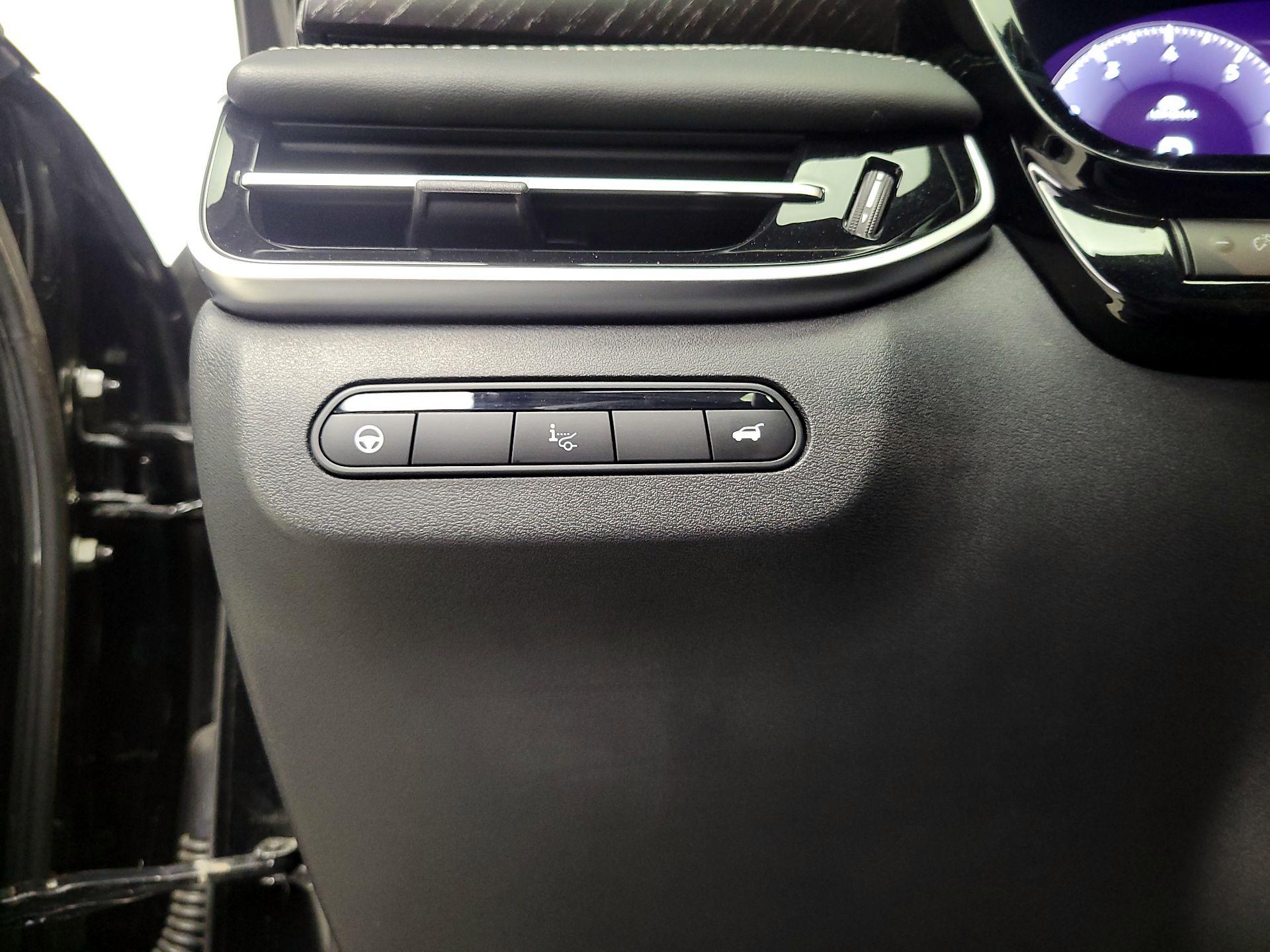 Thumbnail: 2023 INFINITI QX60 - 13